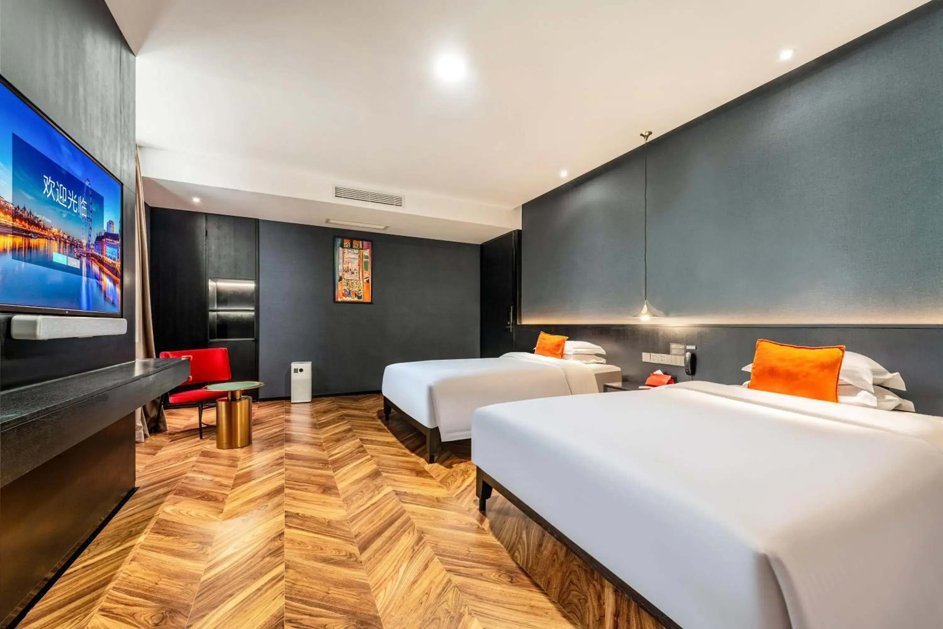 Deluxe Queen Room with Two Queen Beds in HeSu DESIGNER Hotel & Suites - Xi'an Drum Tower & YONGNING Gate Branch Deluxe Queen Room with Two Queen Beds in HeSu DESIGNER Hotel & Suites - Xi'an Drum Tower & YONGNING Gate Branch