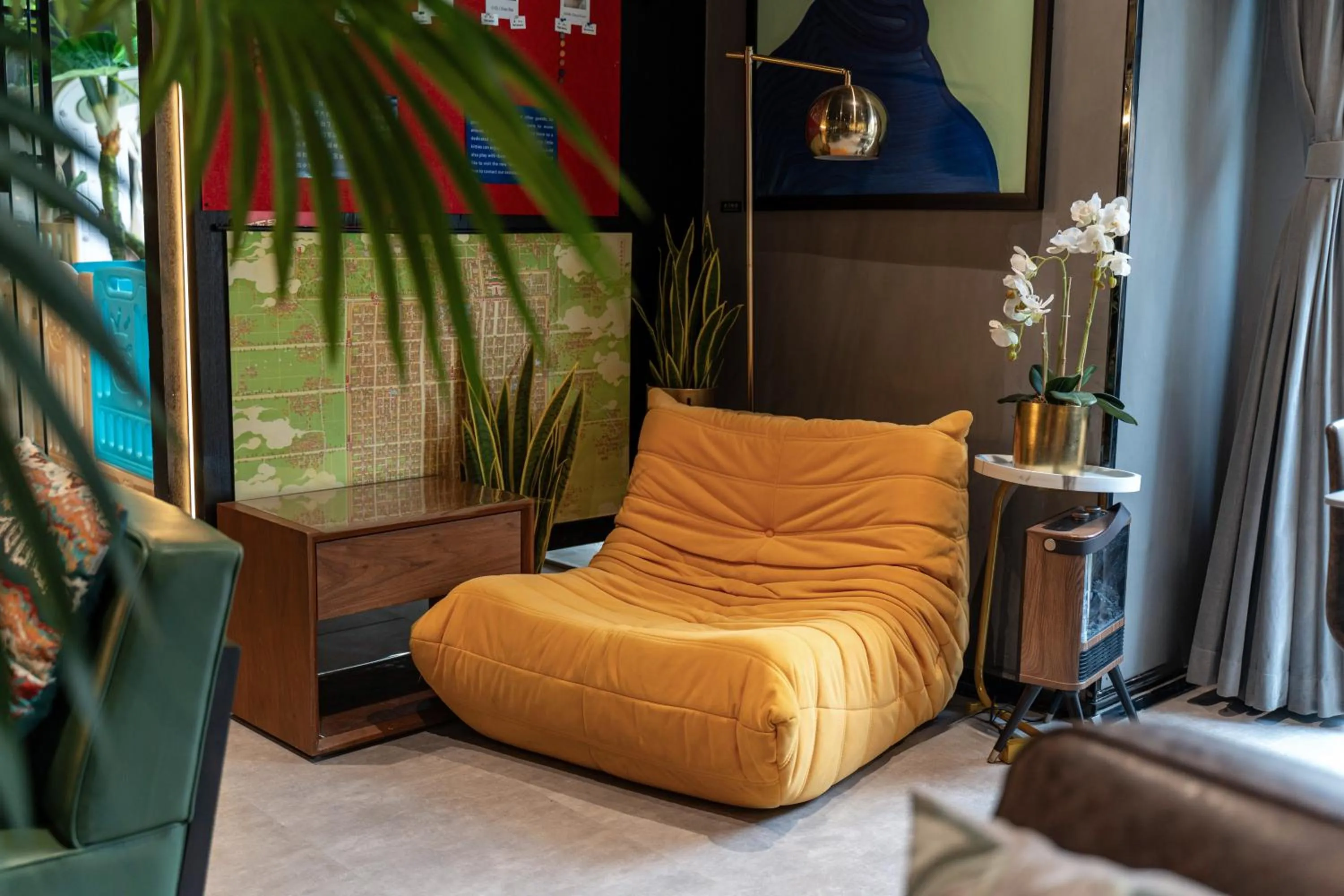 HeSu Hidden Art Hotel & Suites -Near Xi'an Drum Tower and Yongning Gate -Free Laundry Luggage Storage -Kitty Café with Freshly Ground Coffee -24H Front Desk -English Service -Exclusive Subsidies for Dumpling Banquet & Show
