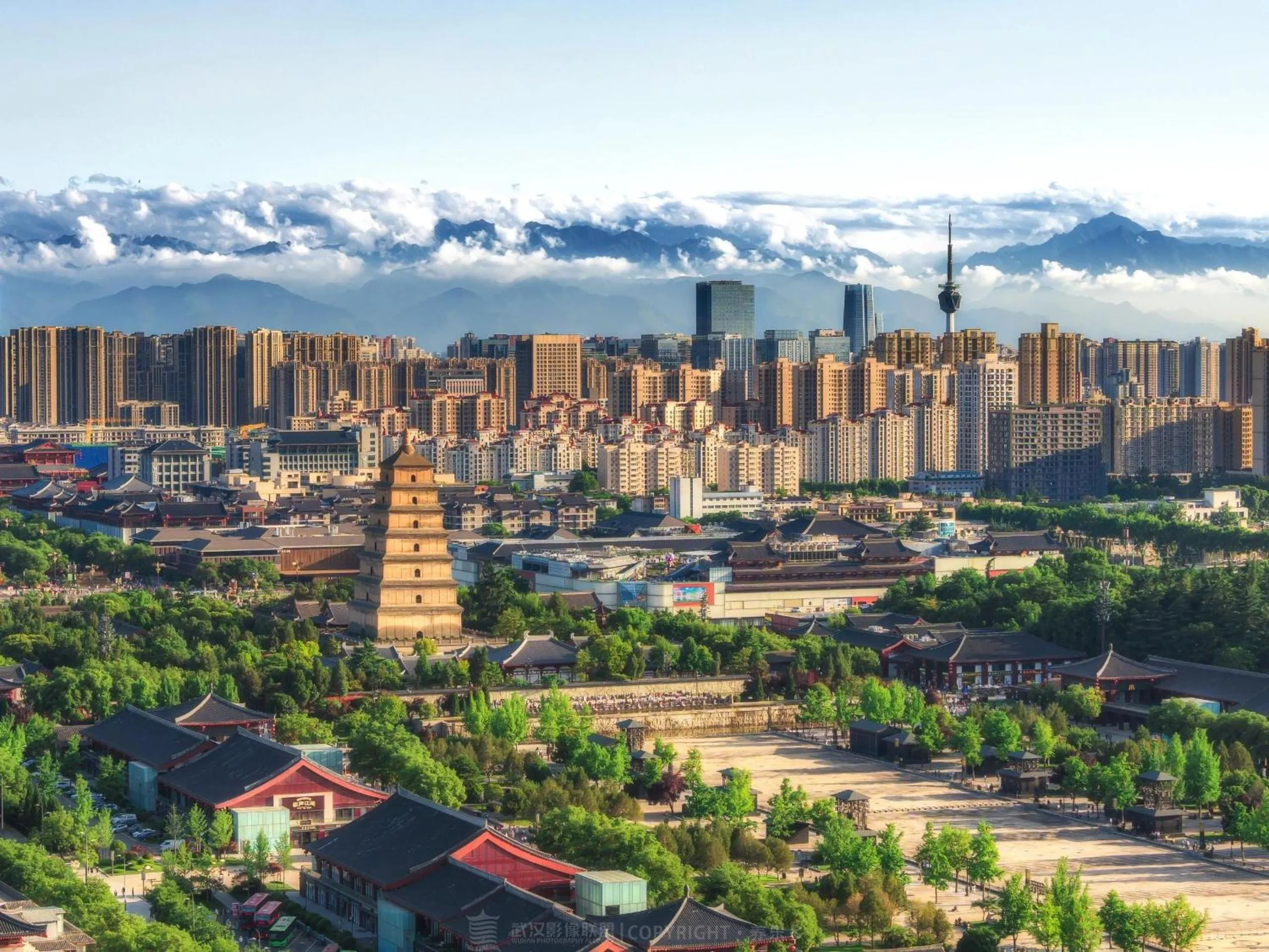 HeSu Hidden Art Hotel & Suites -Near Xi'an Drum Tower and Yongning Gate -Free Laundry Luggage Storage -Kitty Café with Freshly Ground Coffee -24H Front Desk -English Service -Exclusive Subsidies for Dumpling Banquet & Show