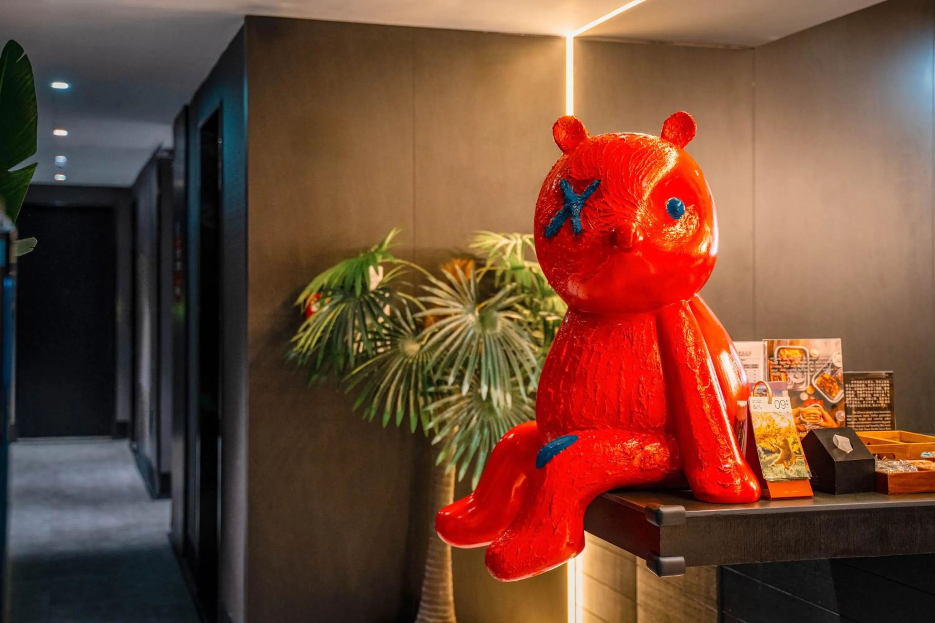 HeSu Hidden Art Hotel & Suites -Near Xi'an Drum Tower and Yongning Gate -Free Laundry Luggage Storage -Kitty Café with Freshly Ground Coffee -24H Front Desk -English Service -Exclusive Subsidies for Dumpling Banquet & Show