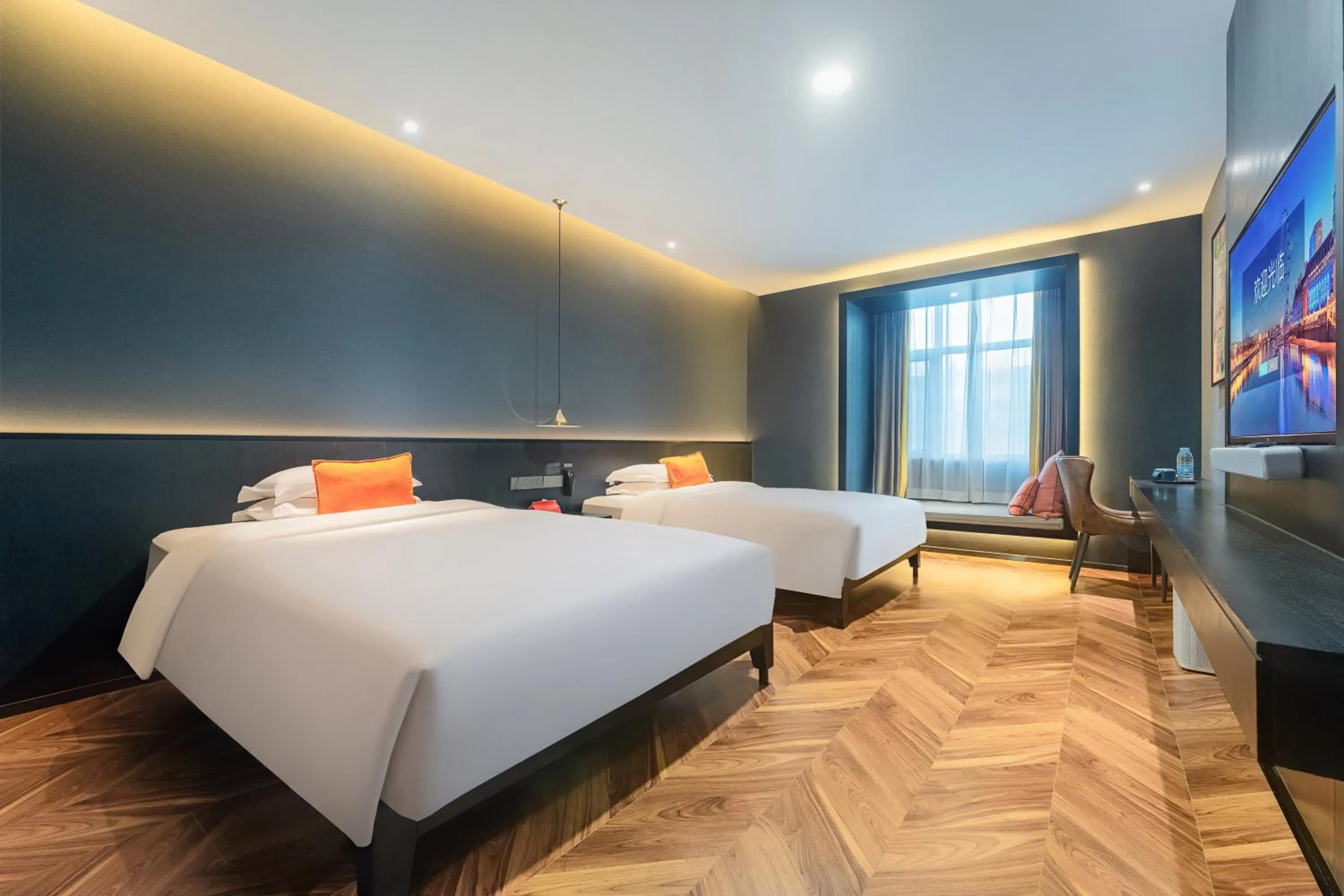 Standard Twin Room with Two Queen Beds in HeSu DESIGNER Hotel & Suites - Xi'an Drum Tower & YONGNING Gate Branch