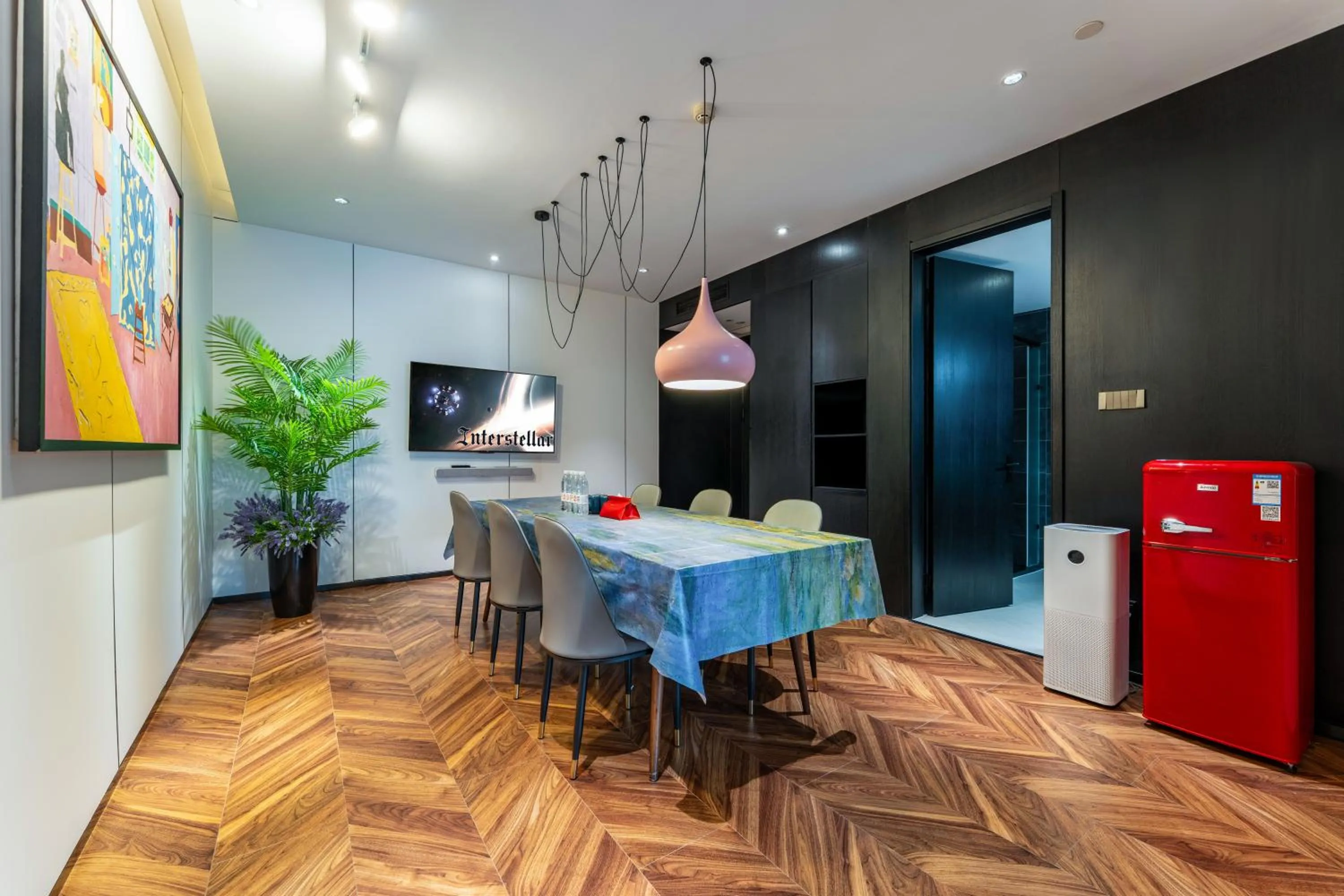 HeSu Hidden Art Hotel & Suites -Near Xi'an Drum Tower and Yongning Gate -Free Laundry Luggage Storage -Kitty Café with Freshly Ground Coffee -24H Front Desk -English Service -Exclusive Subsidies for Dumpling Banquet & Show