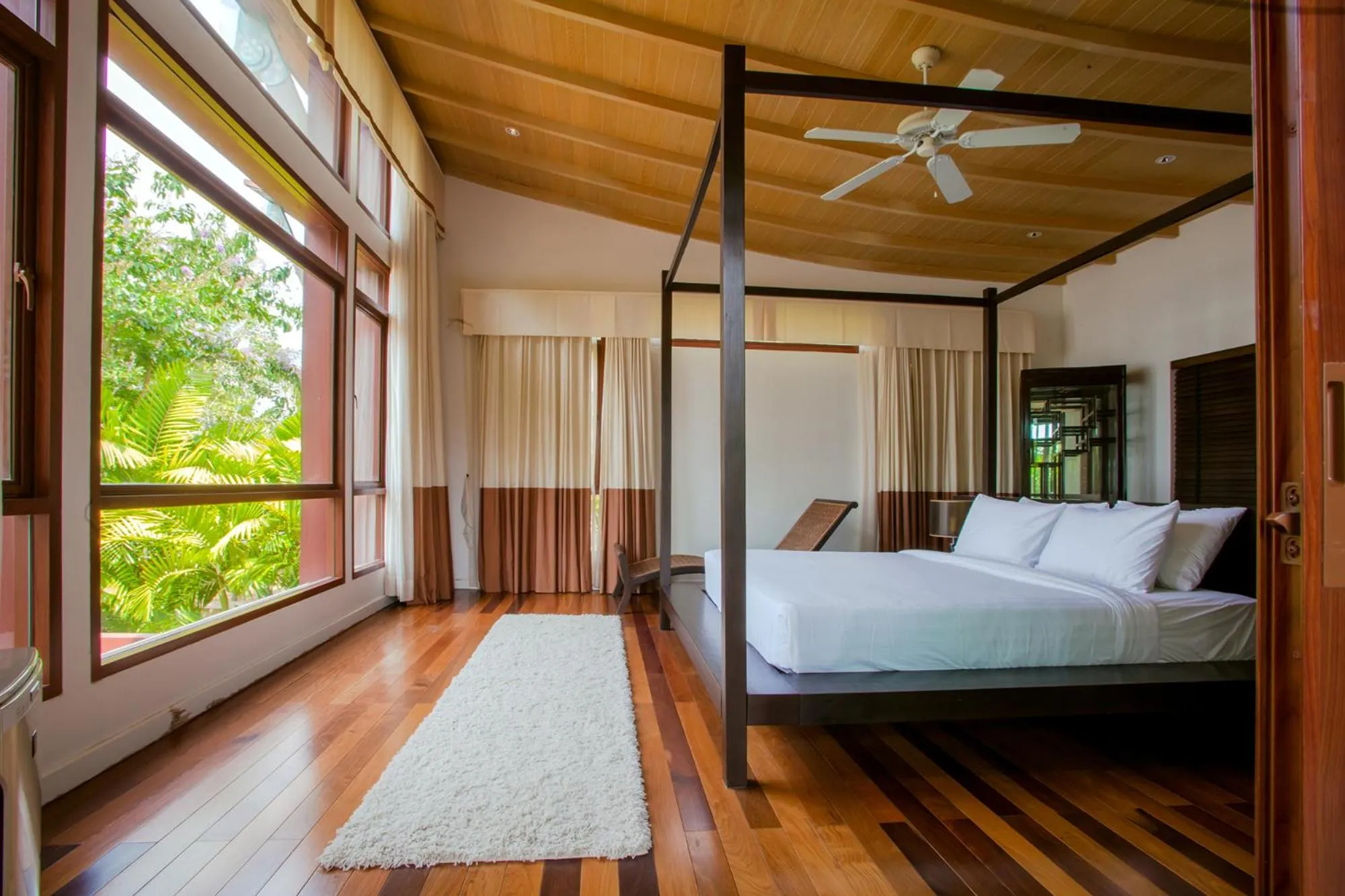Photo of the whole room, Bed in Amatapura Beach Villa 6