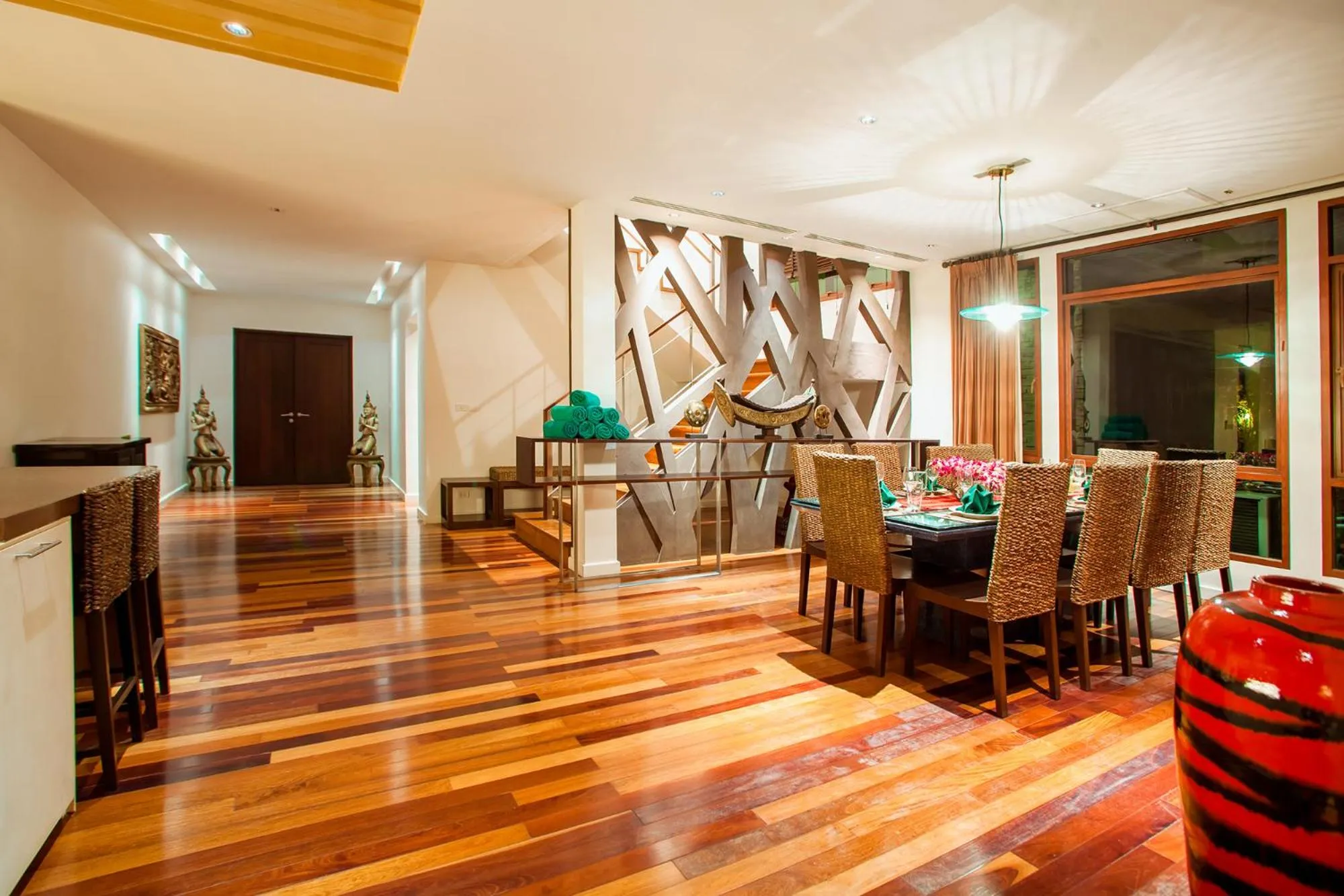Dining area in Amatapura Beach Villa 6