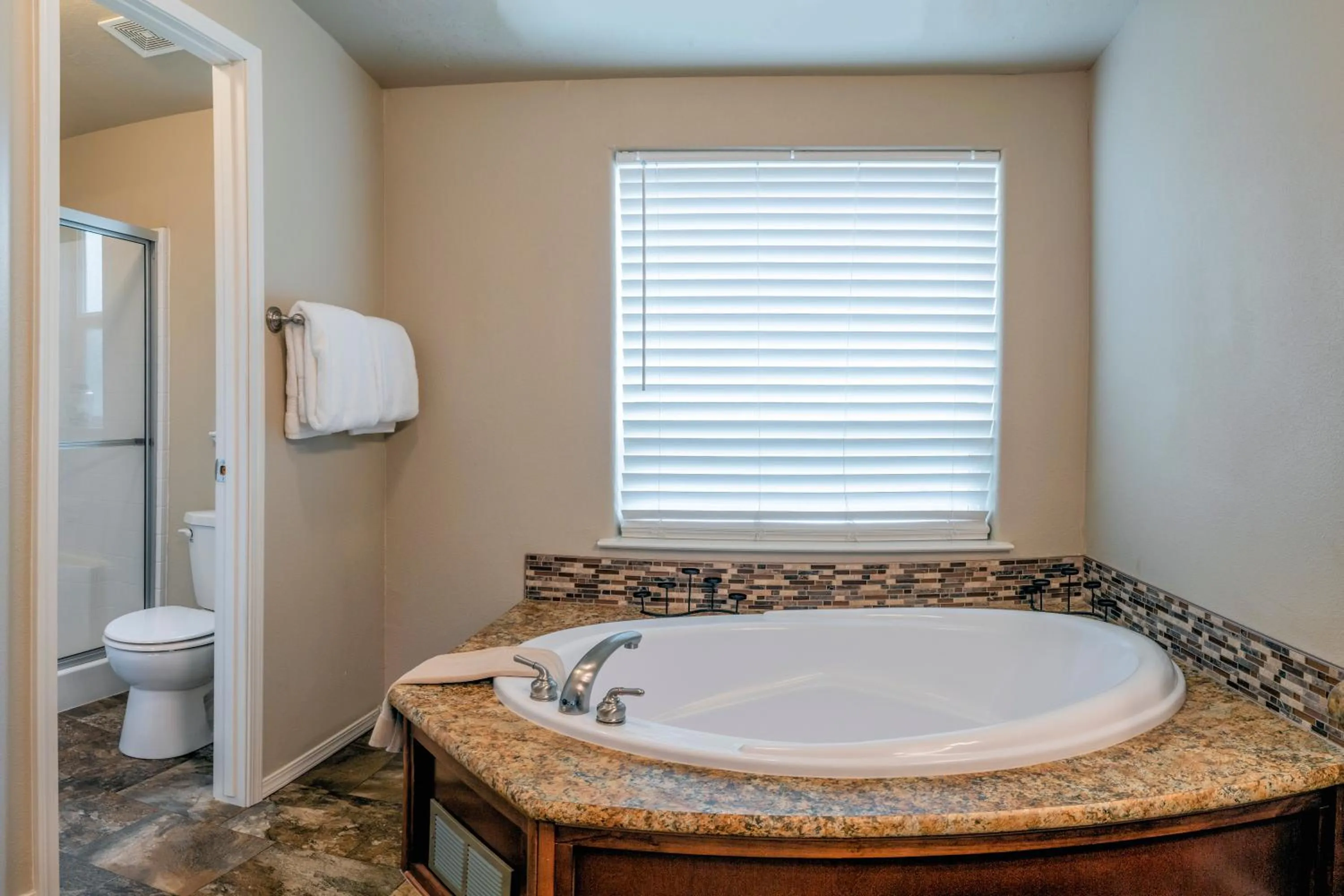 Bath in Callahan's Mountain Lodge