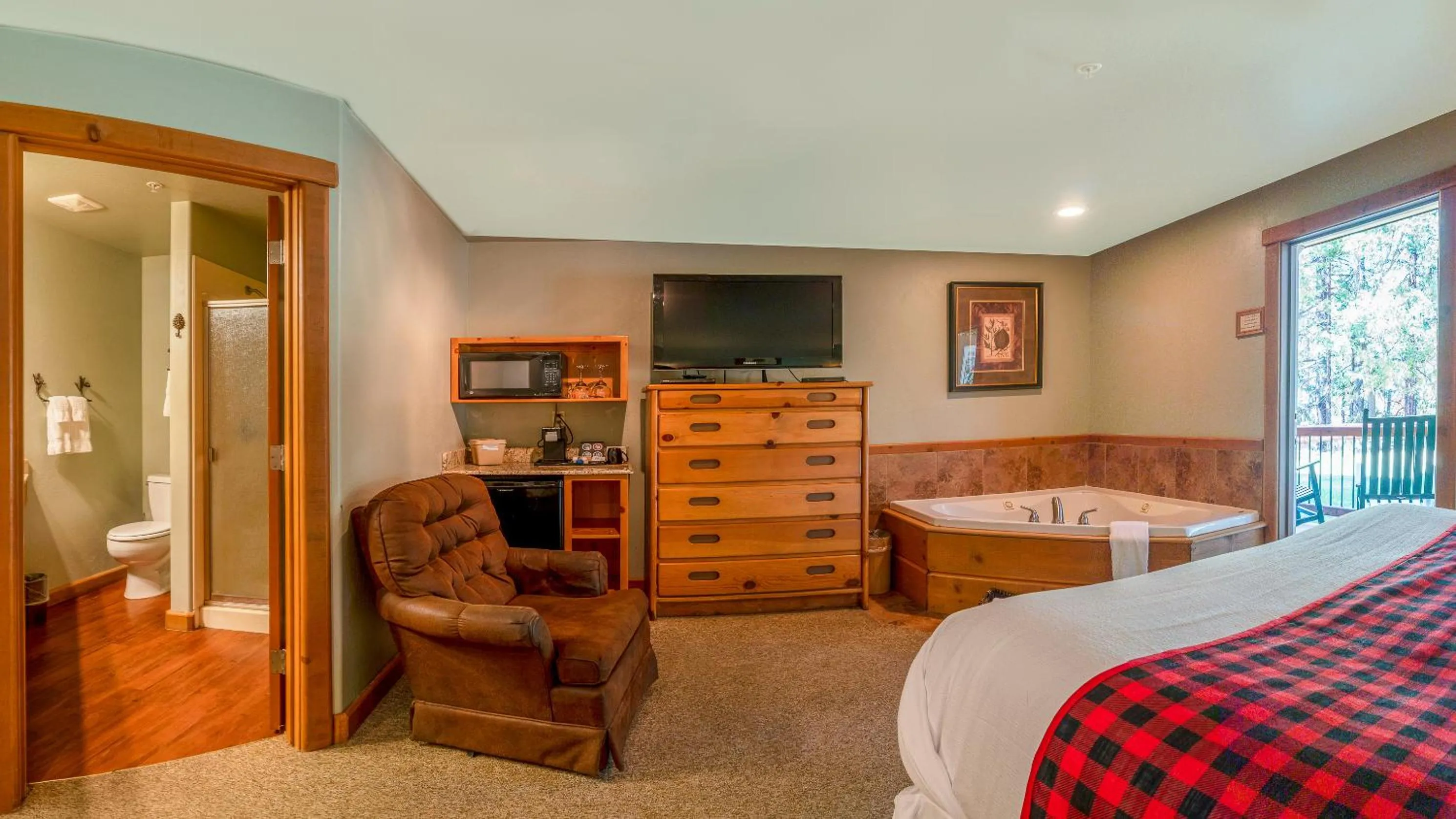 Bed in Callahan's Mountain Lodge