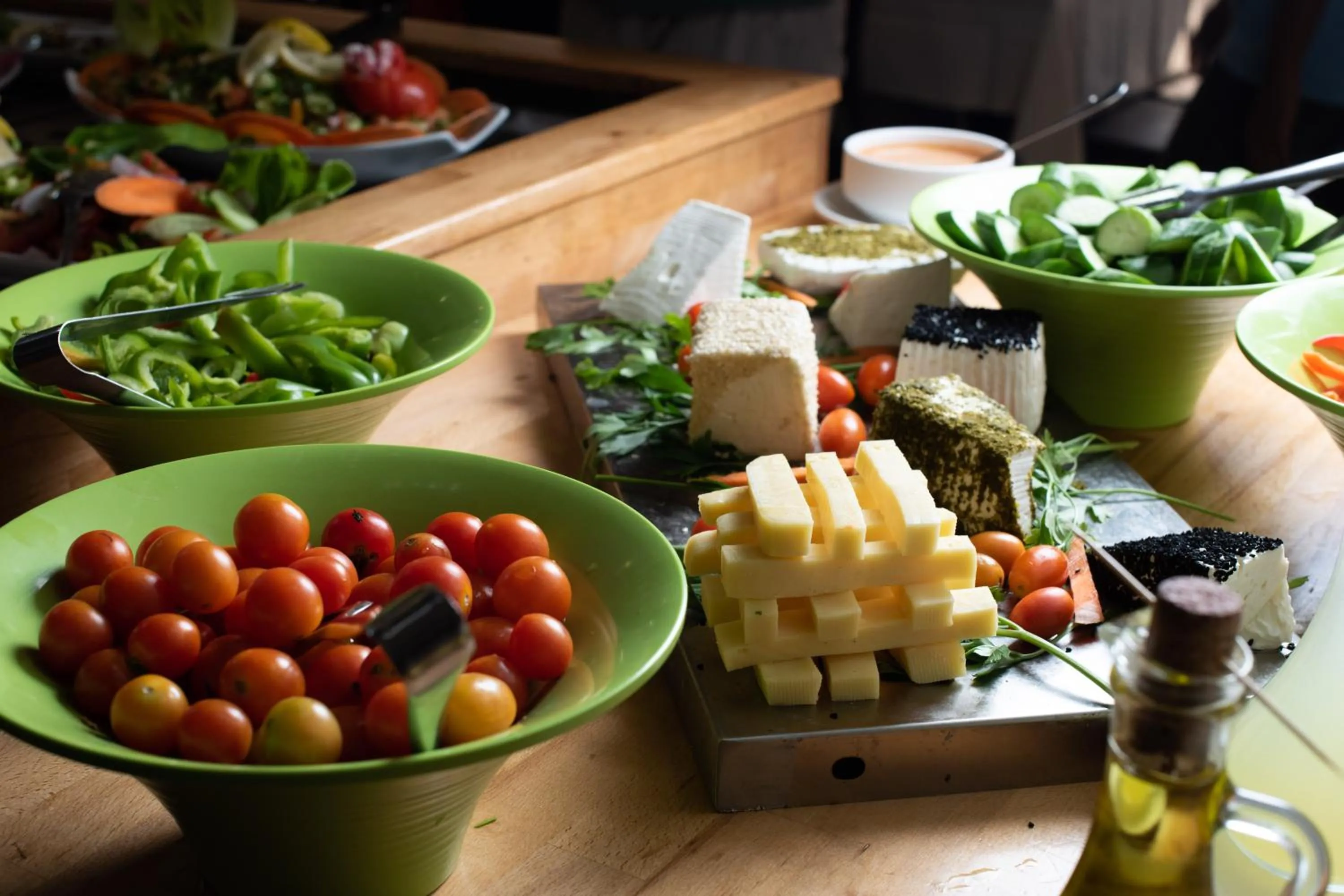 Restaurant/places to eat in Astoria Galilee Hotel