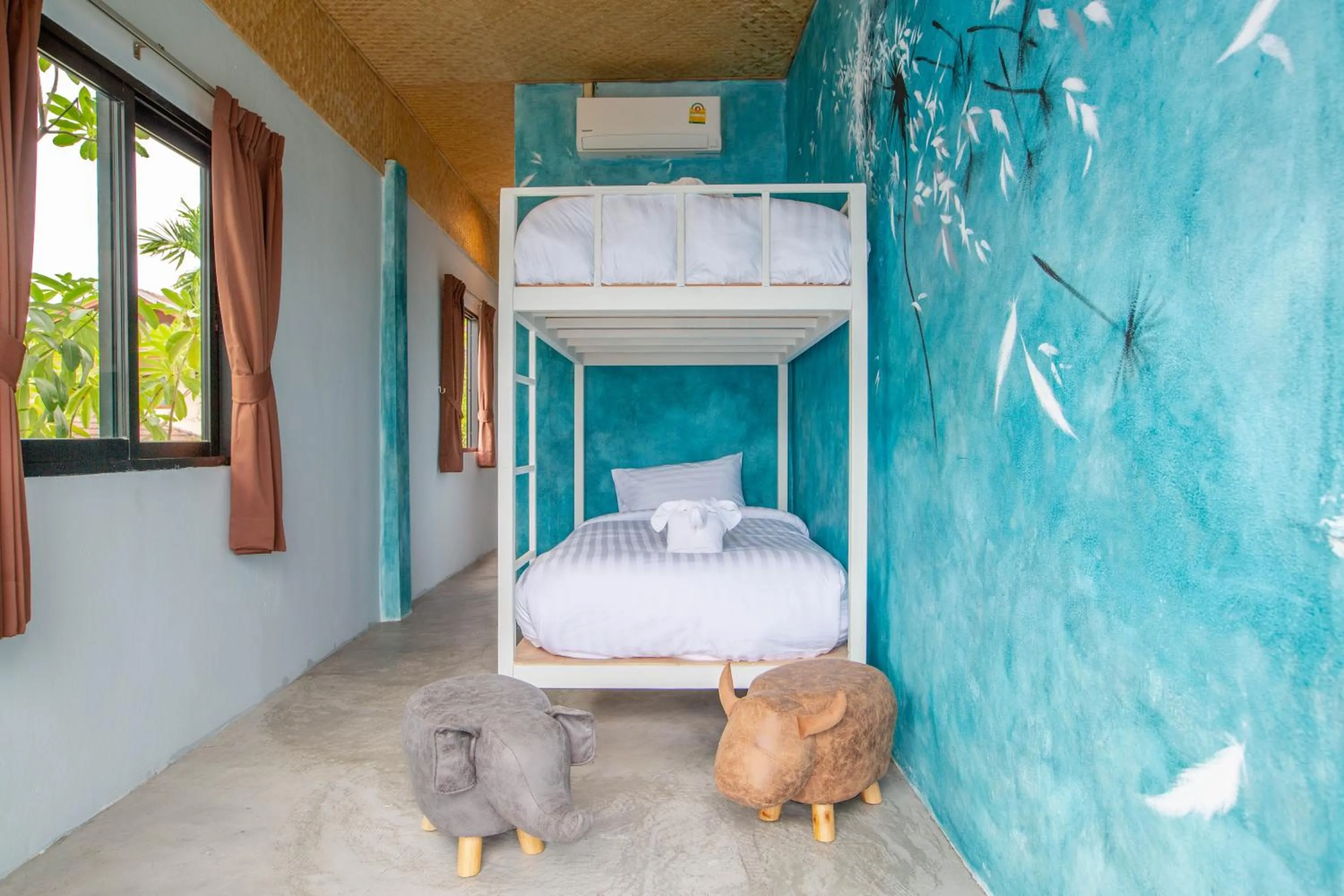 Bed in Dreamcatcher Boutique Hotel