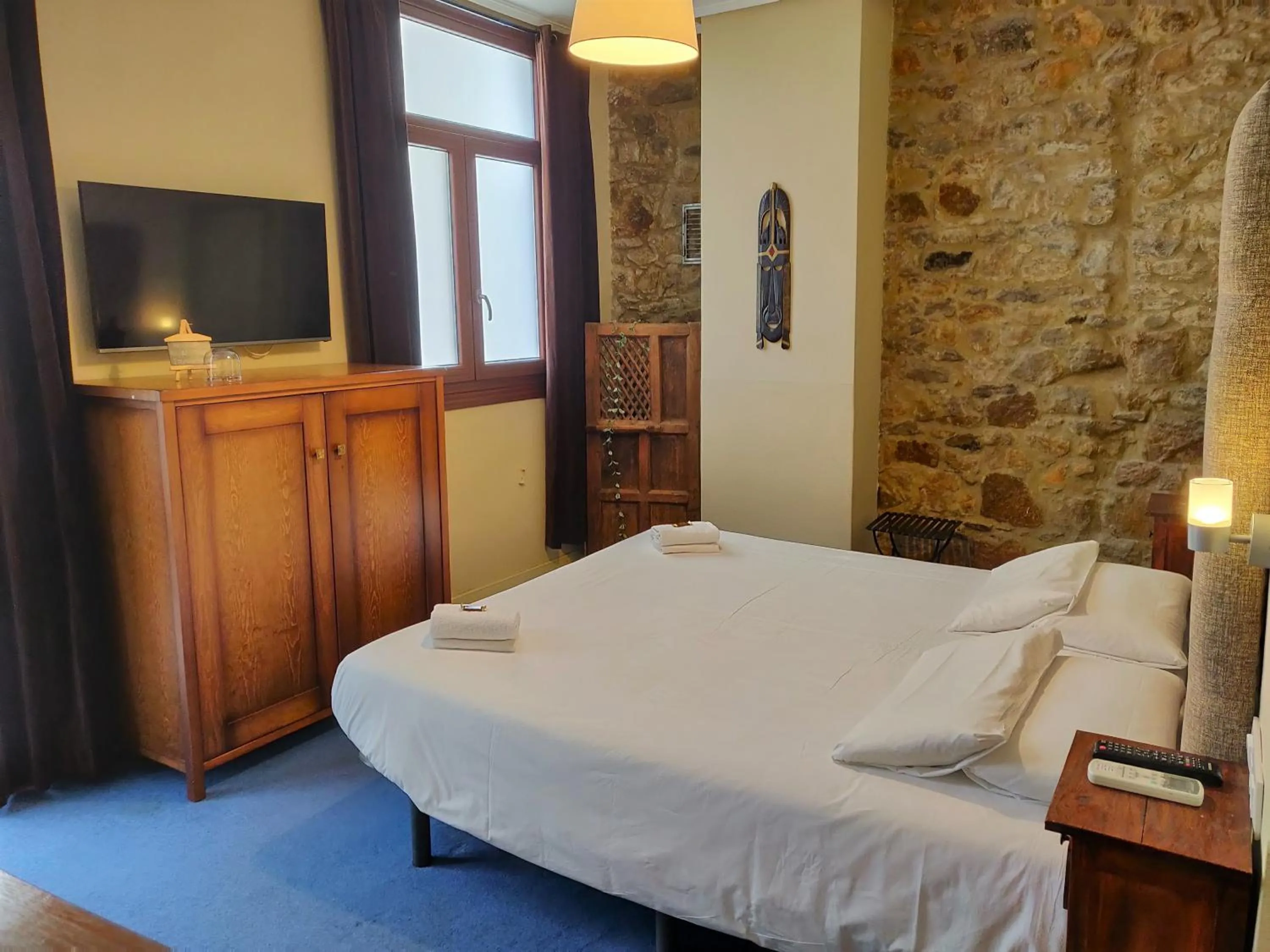 Photo of the whole room, Bed in Iturrienea Ostatua