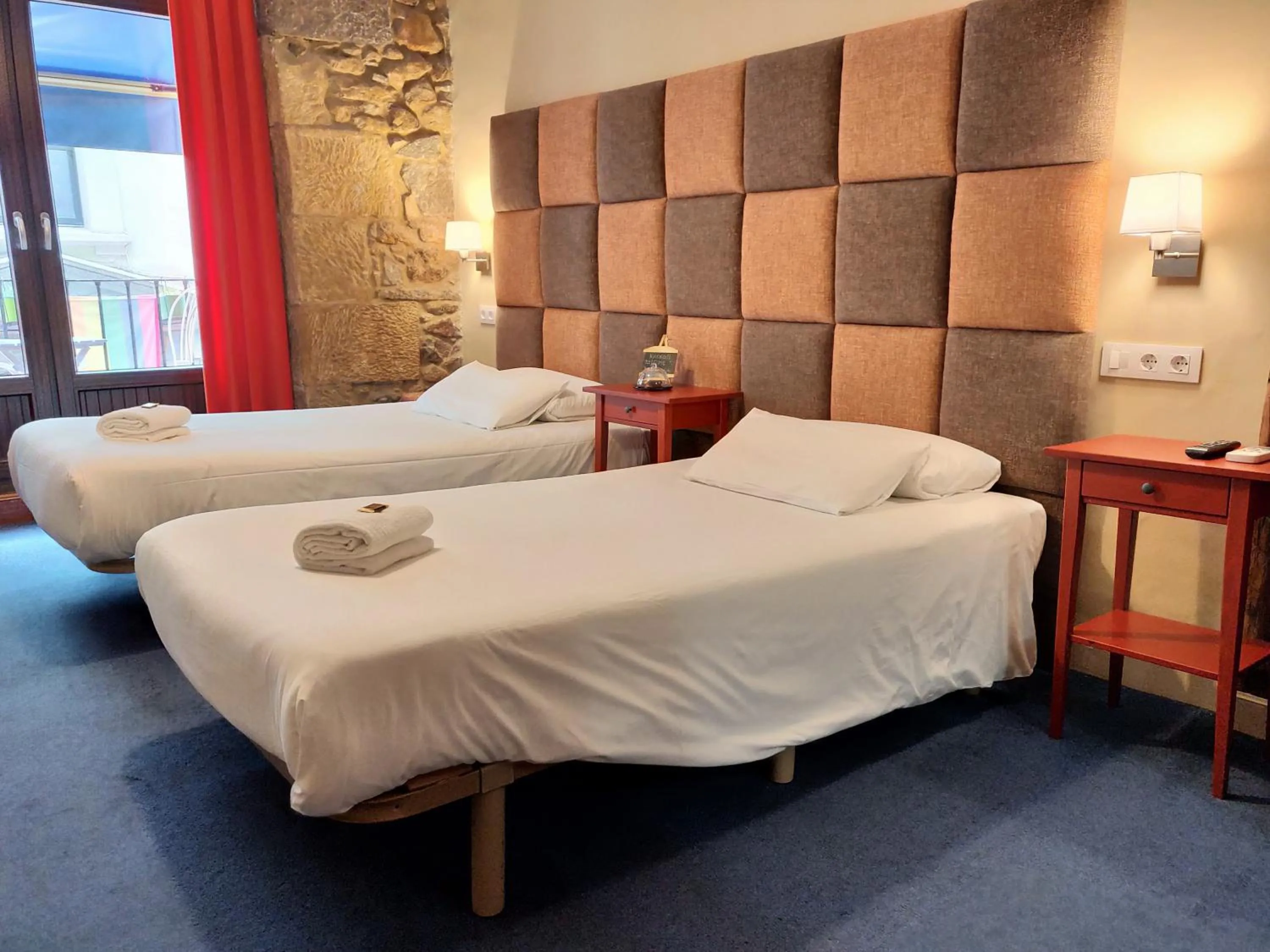 Photo of the whole room, Bed in Iturrienea Ostatua