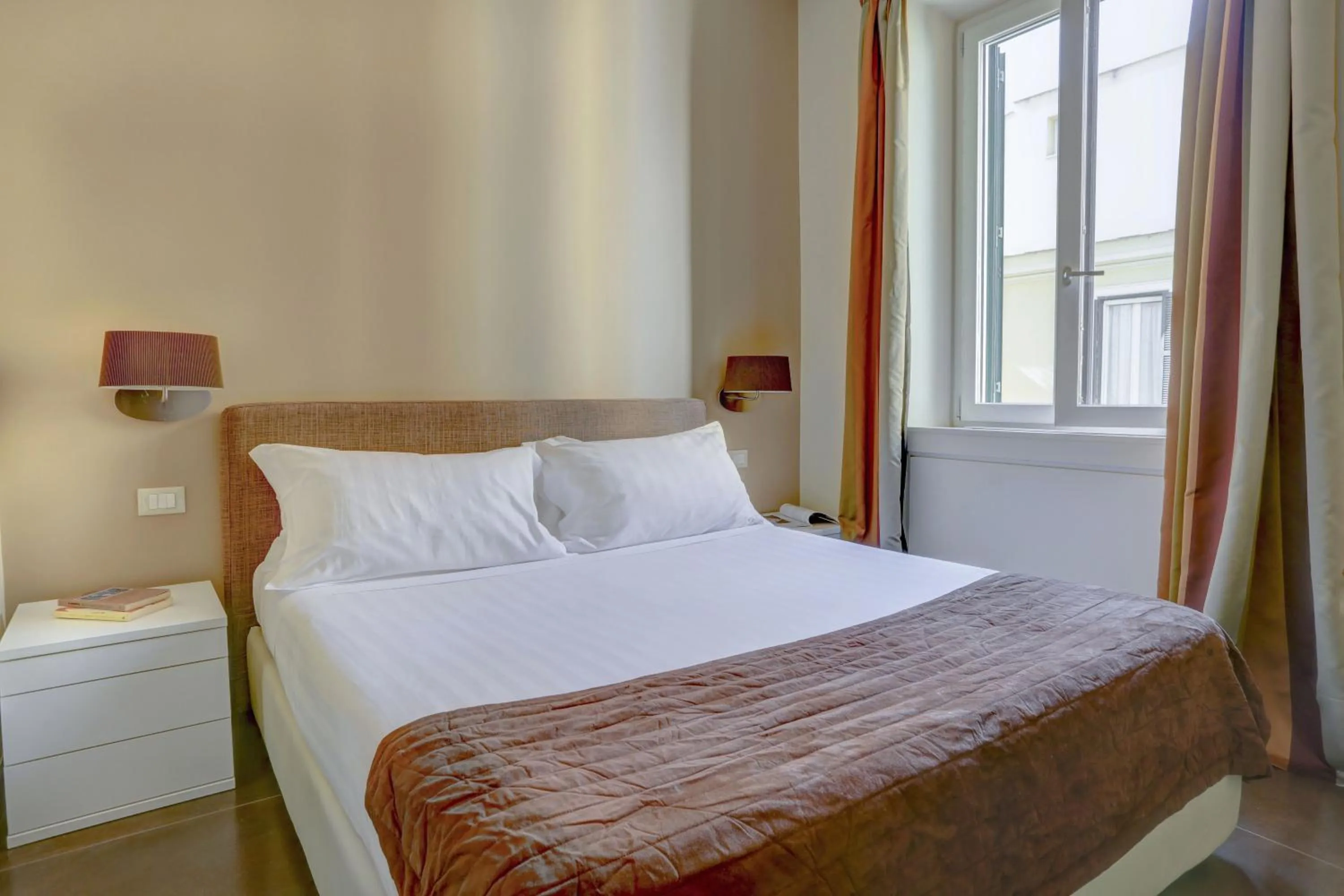 Bedroom, Bed in Colosseo Gardens - My Extra Home