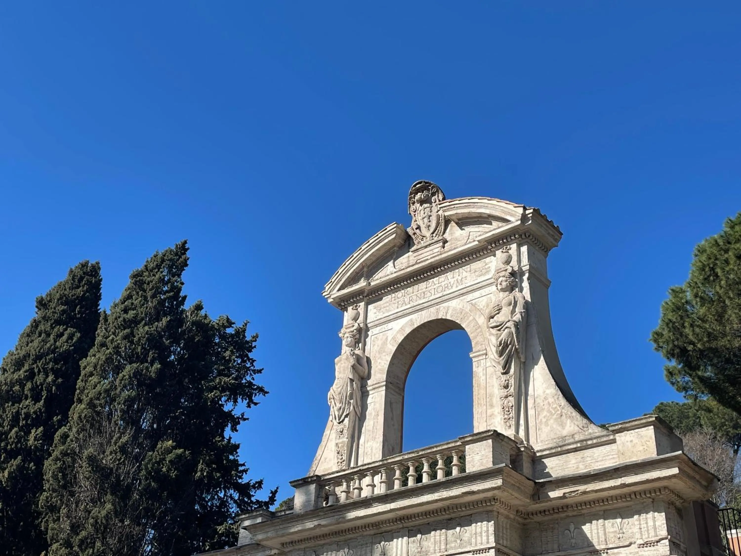 Colosseo Gardens - My Extra Home