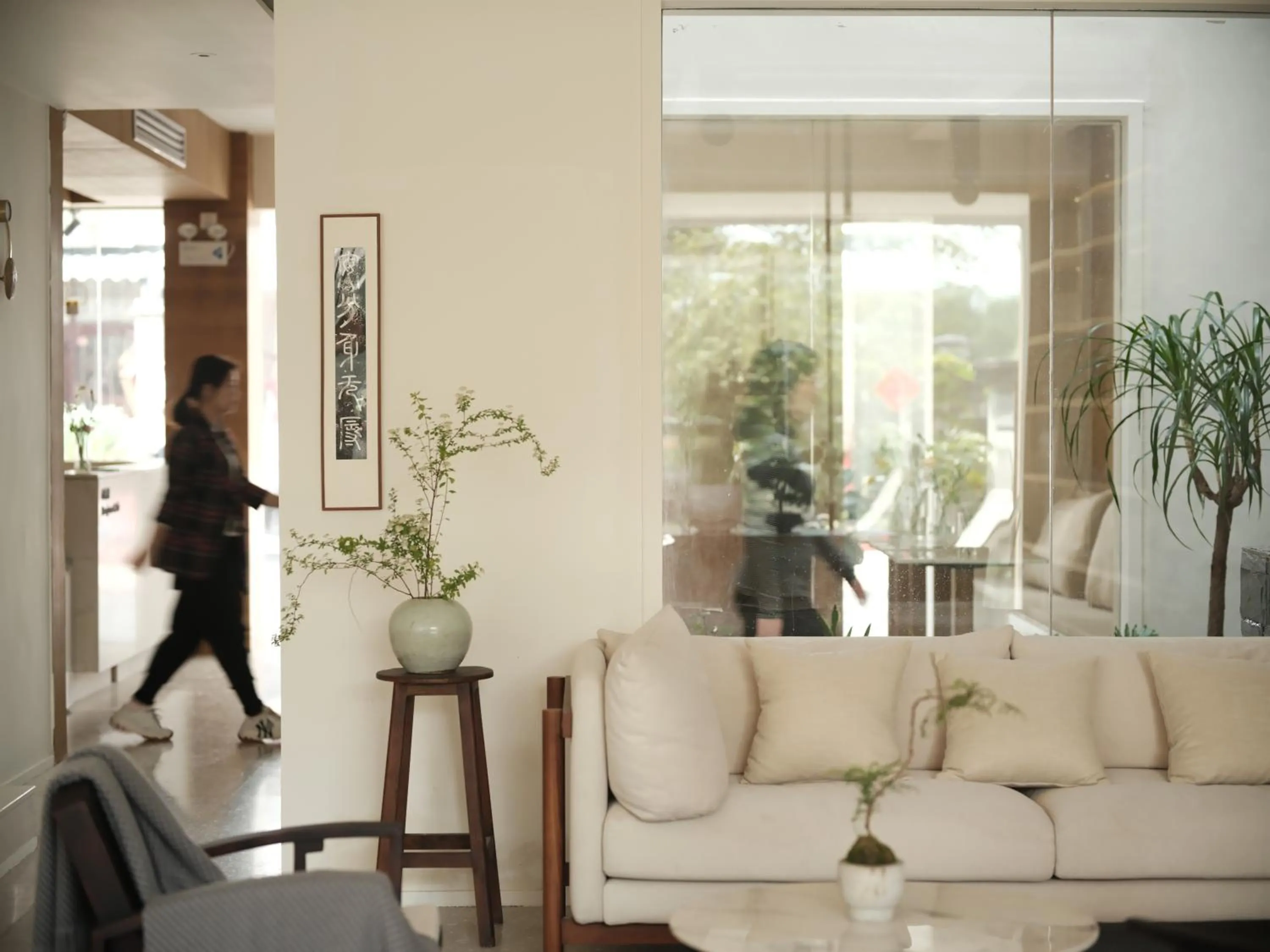 Living room in Guilin Bonjour Boutique Hotel- Free pick up service over 3 nights