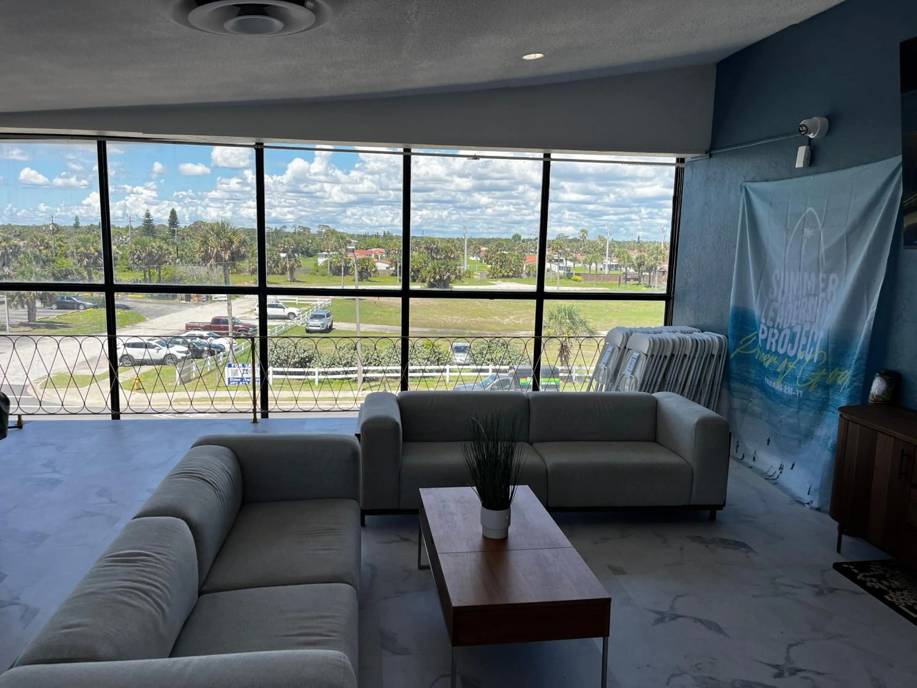 Breakfast in Makai Beach Lodge - NOT TAKING RESERVATIONS DUE TO HURRICANE DAMAGE Until Mid DEC