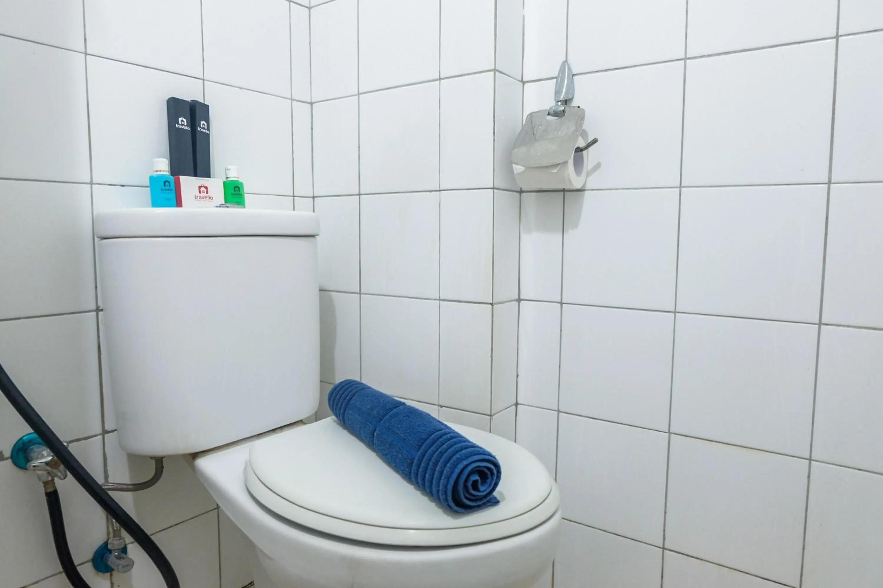 Best Price and Minimalist 2BR Kebagusan City Apartment By Travelio