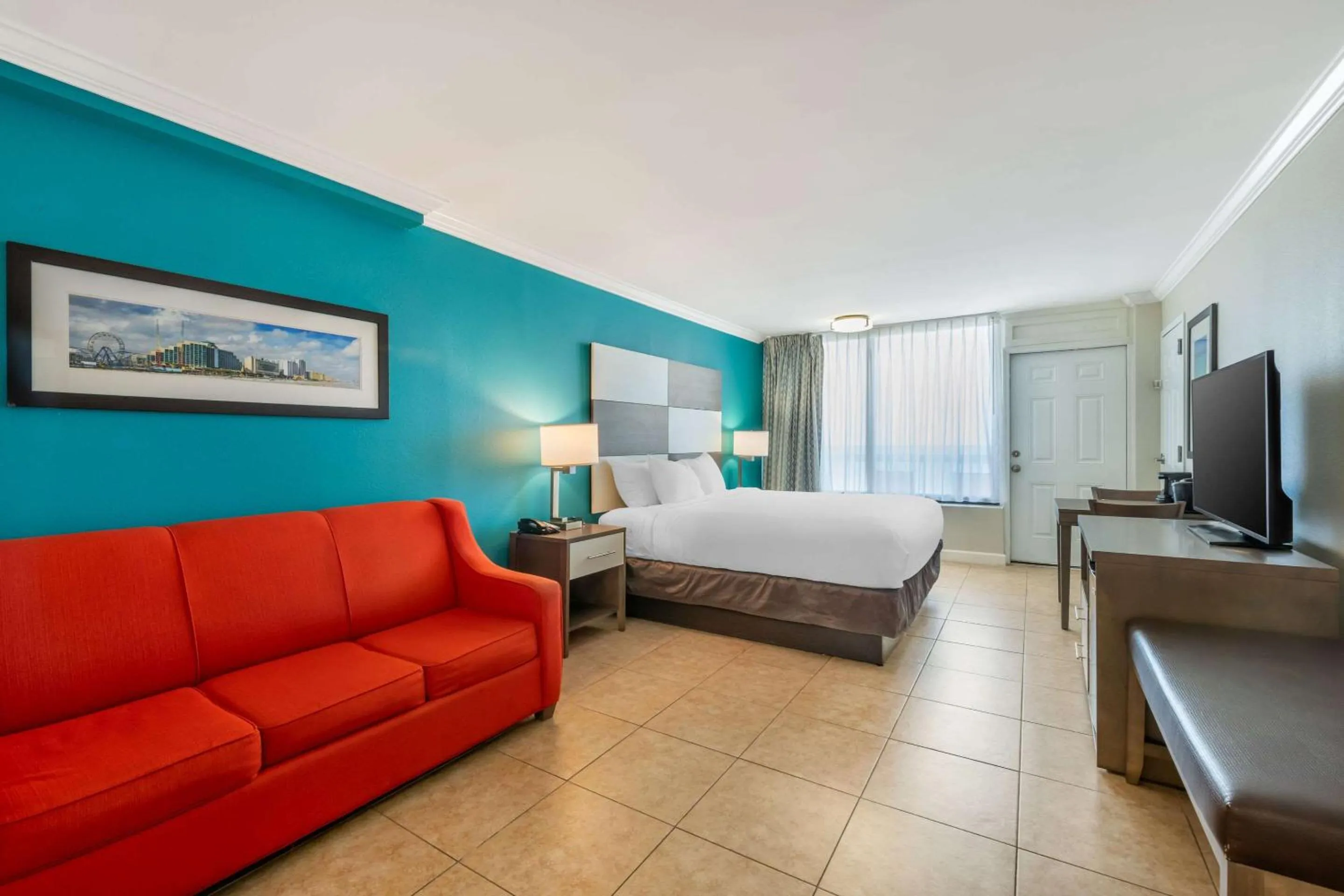 Bedroom, Bed in Comfort Inn & Suites Daytona Beach Oceanfront