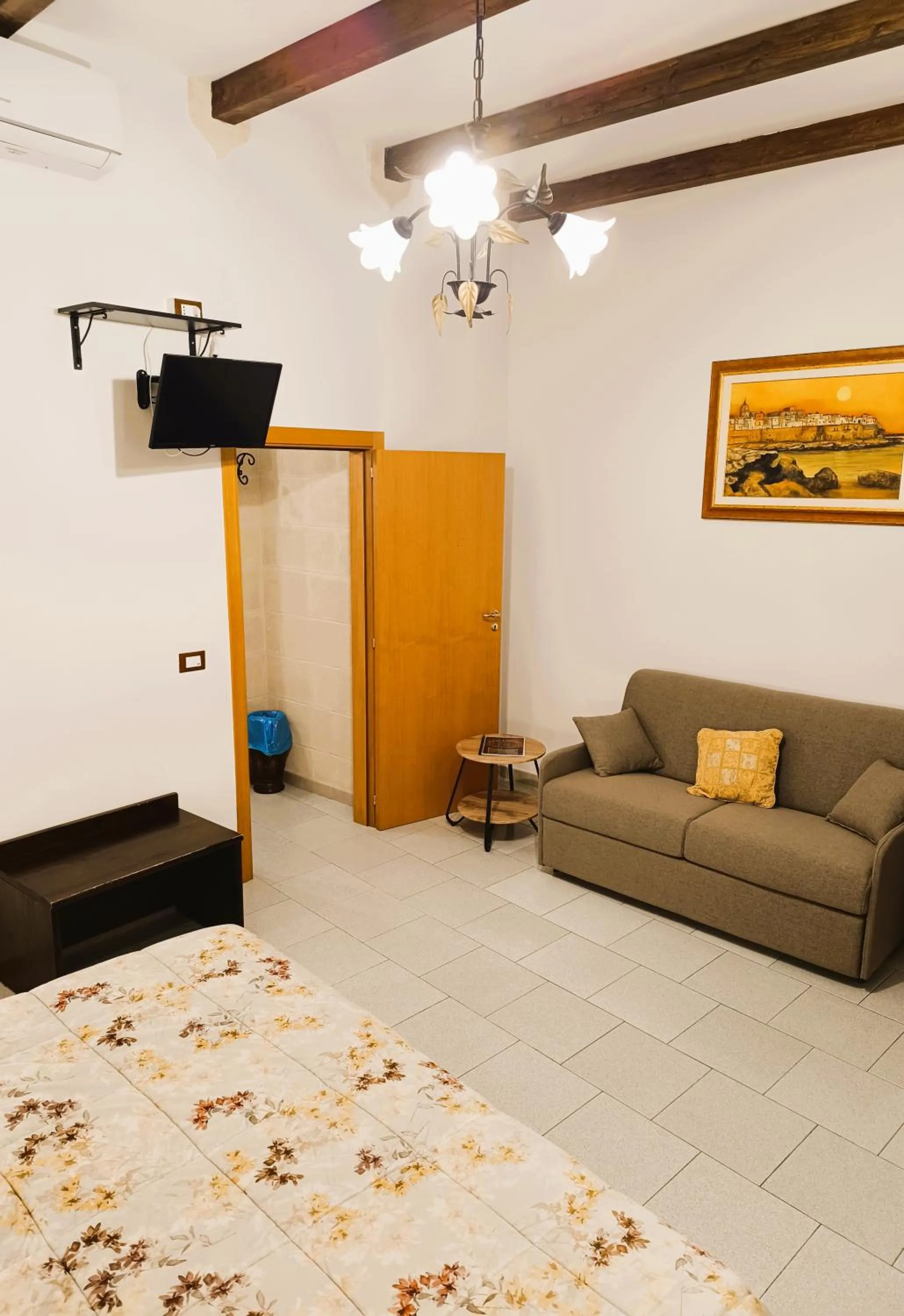 Photo of the whole room in B&B Casa Cimino - Monopoli - Puglia