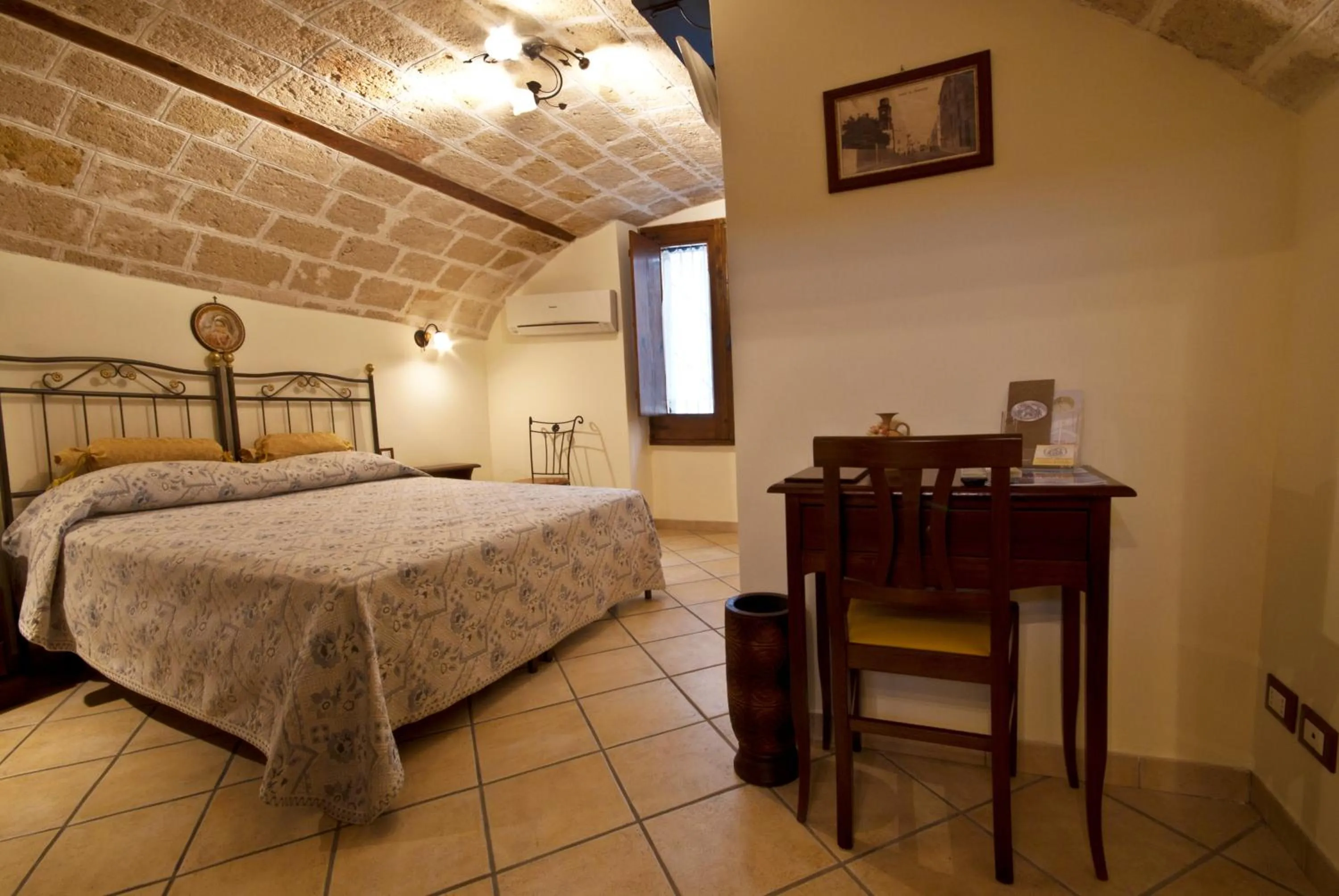 Photo of the whole room, Bed in B&B Casa Cimino - Monopoli - Puglia