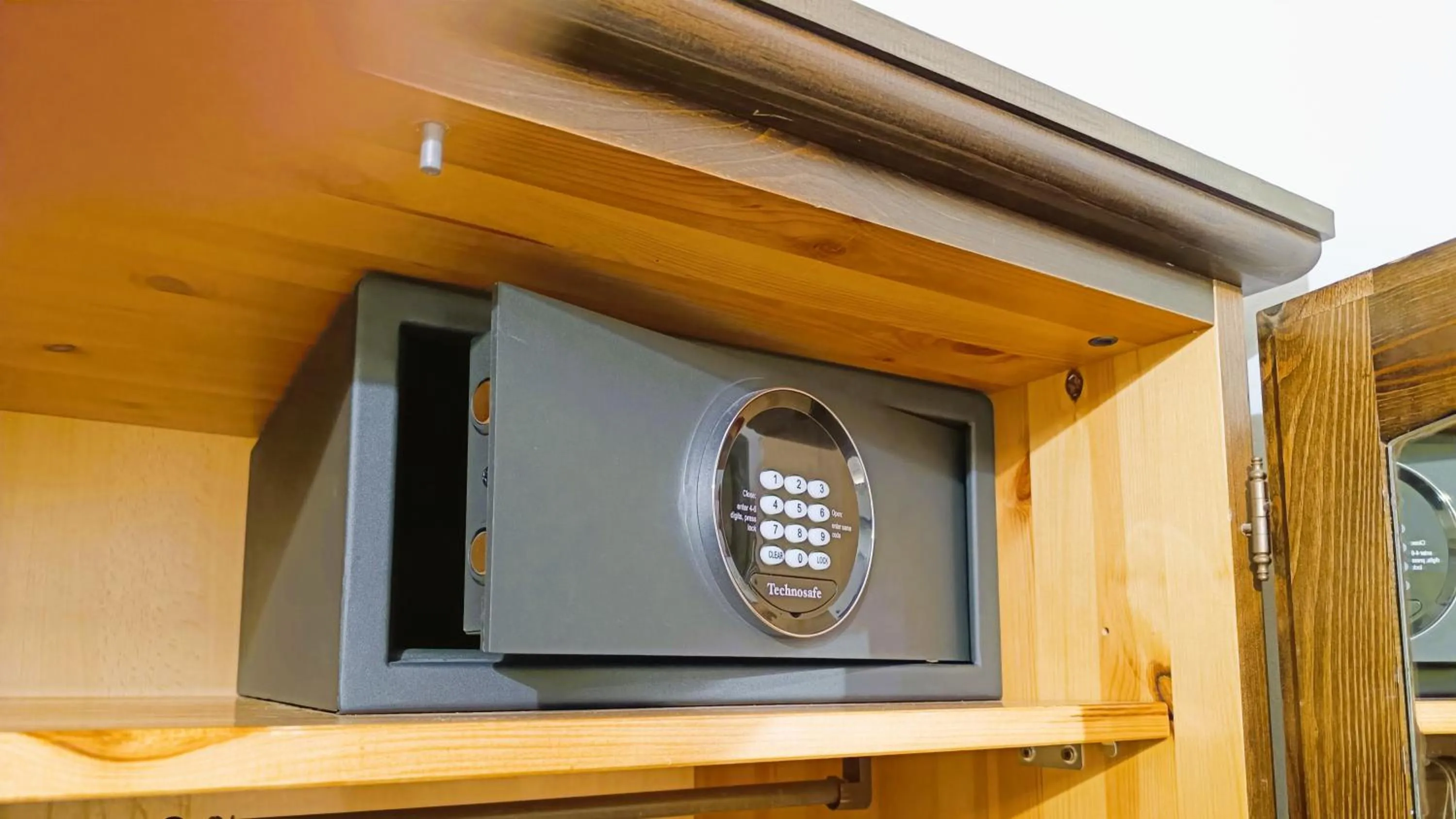 safe in B&B Casa Cimino - Monopoli - Puglia