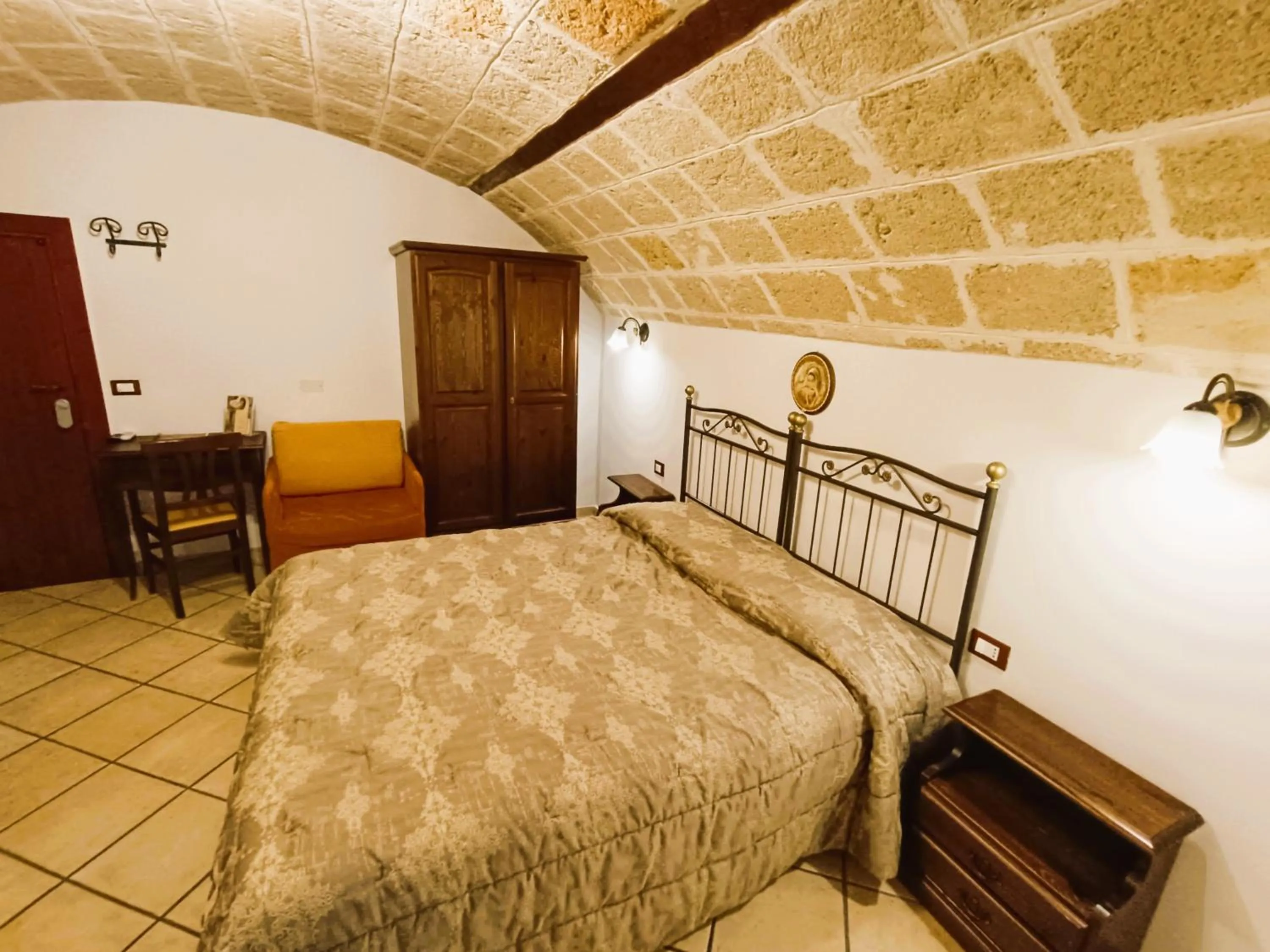 Photo of the whole room, Bed in B&B Casa Cimino - Monopoli - Puglia