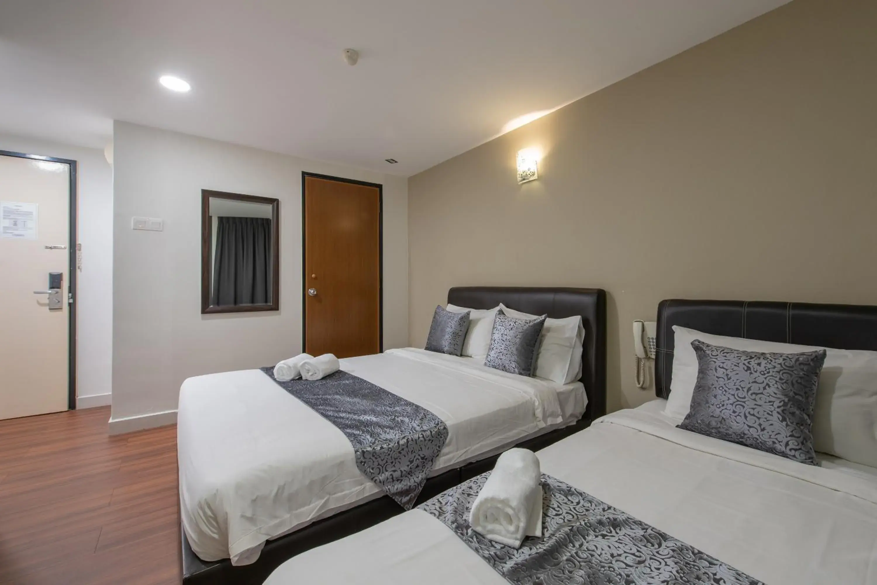 Family-3 Suite in Hotel Sunjoy9 OKR Family-3 Suite in Hotel Sunjoy9 OKR