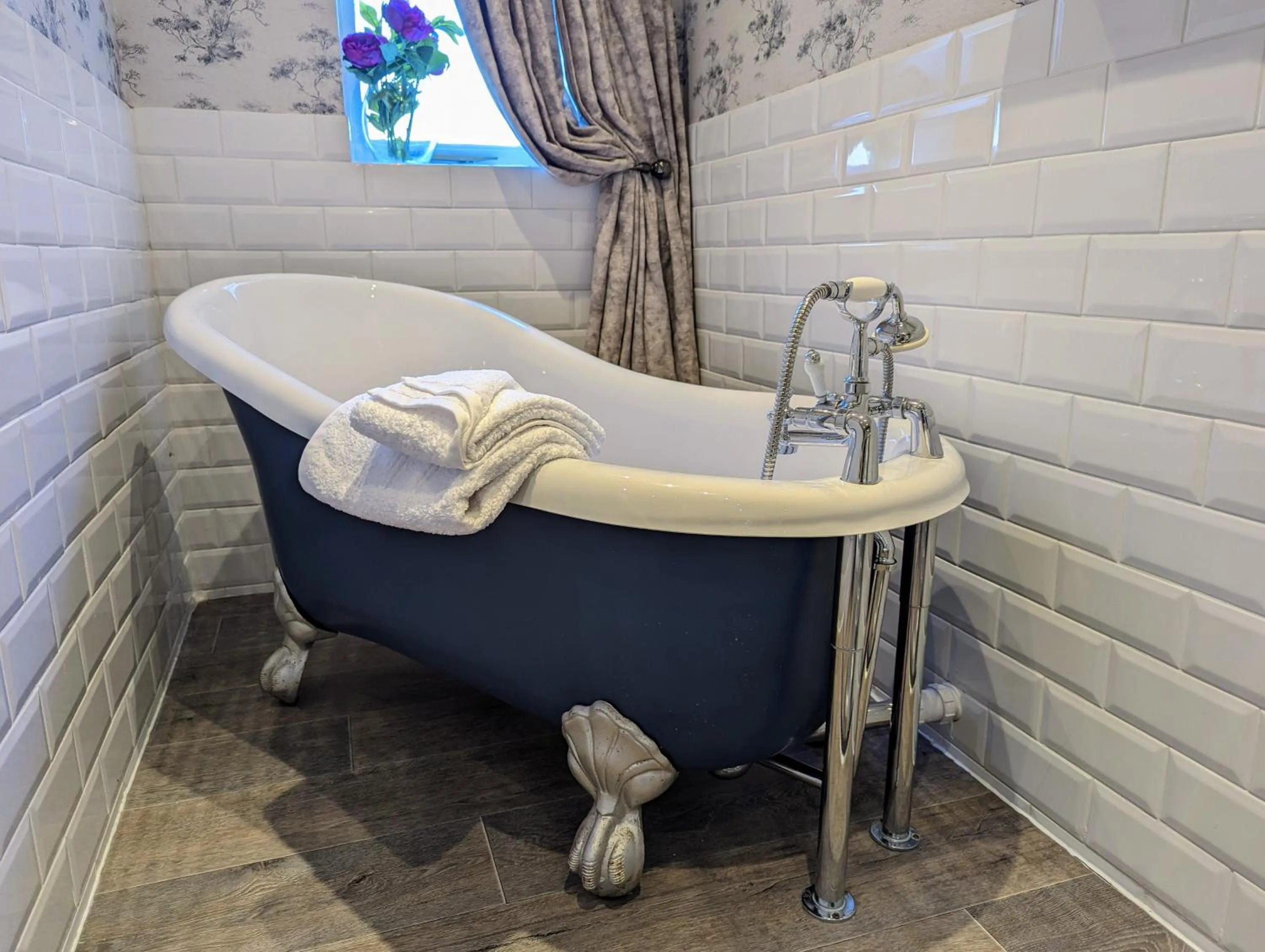 Bathroom in Tafarn y Waen - Guesthouse