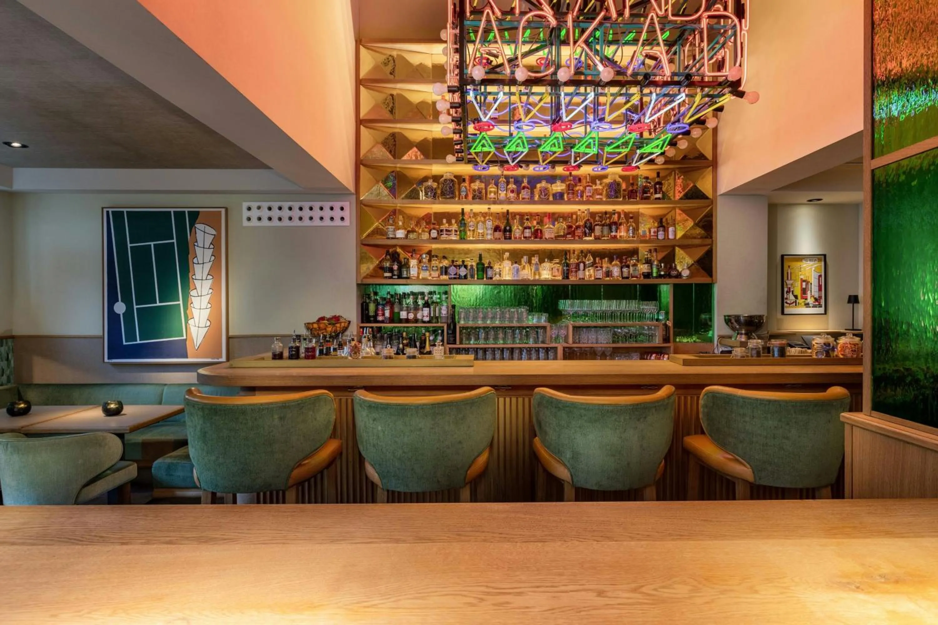 Lounge or bar in LUME Boutique Hotel, Autograph Collection