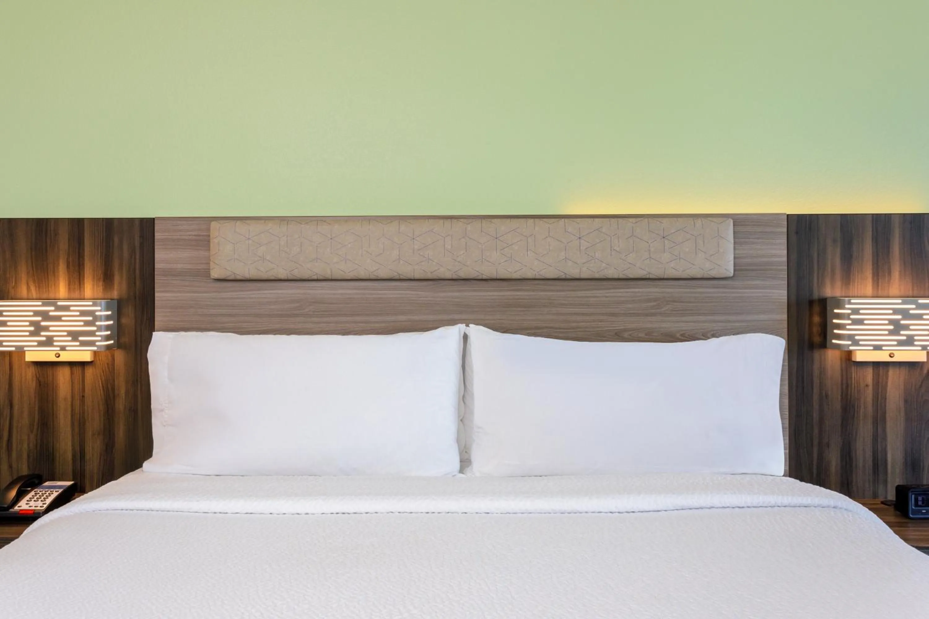 Bedroom, Bed in Holiday Inn Express & Suites Oceanfront Daytona Beach Shores by IHG