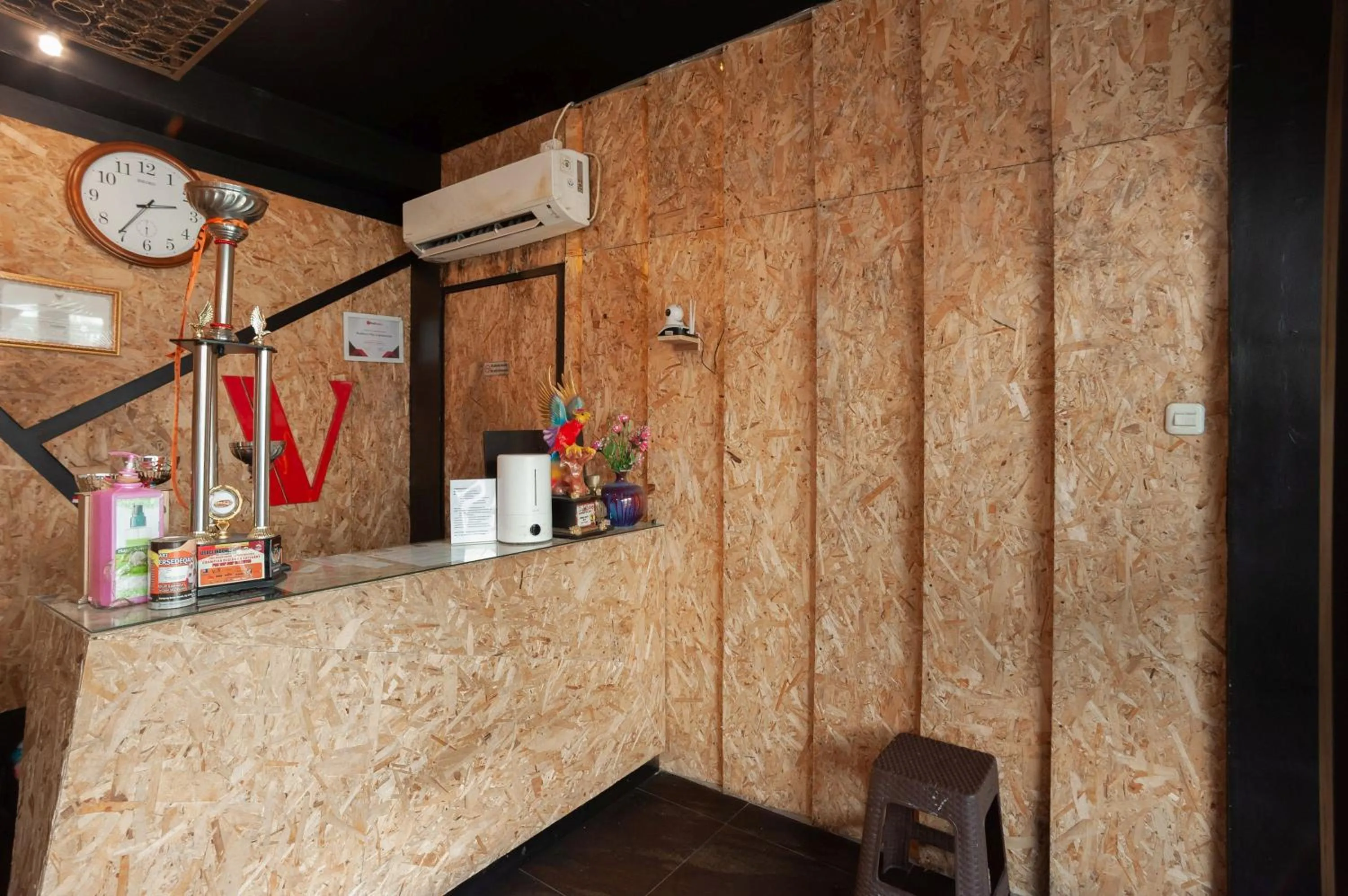 Lobby or reception in RedDoorz Plus @ Kemayoran