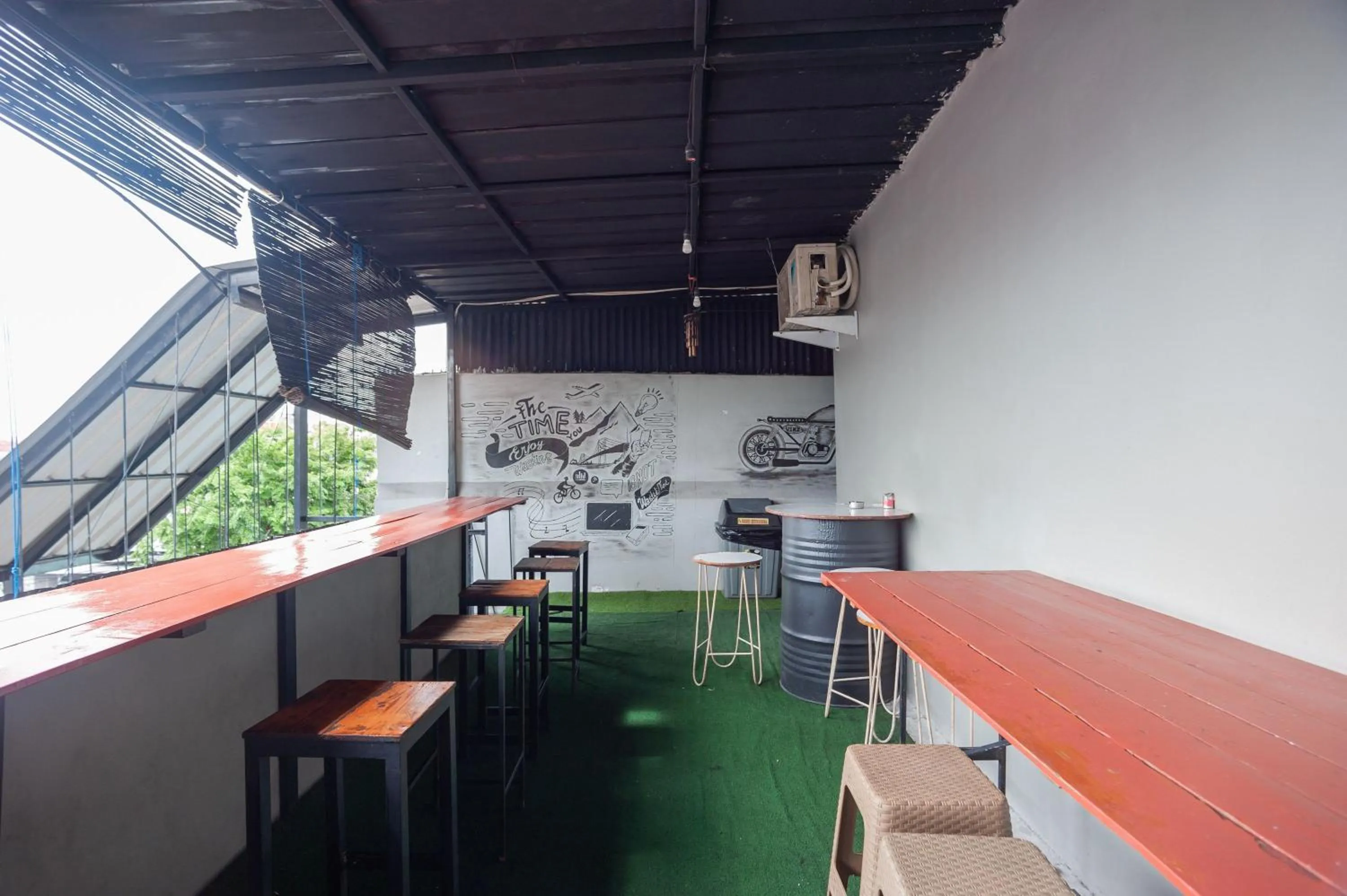 Seating area in RedDoorz Plus @ Kemayoran