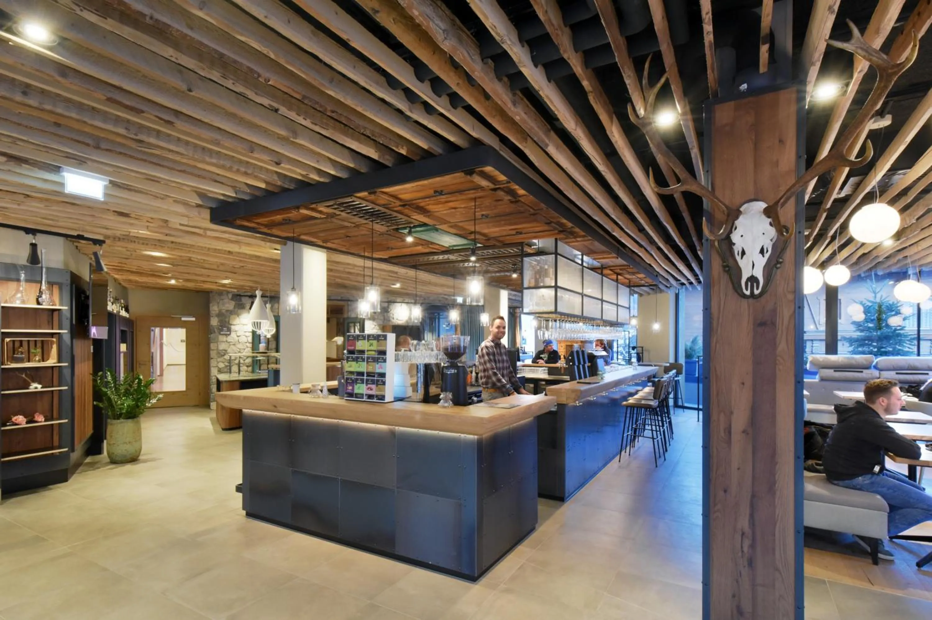 Lounge or bar in Venediger Lodge