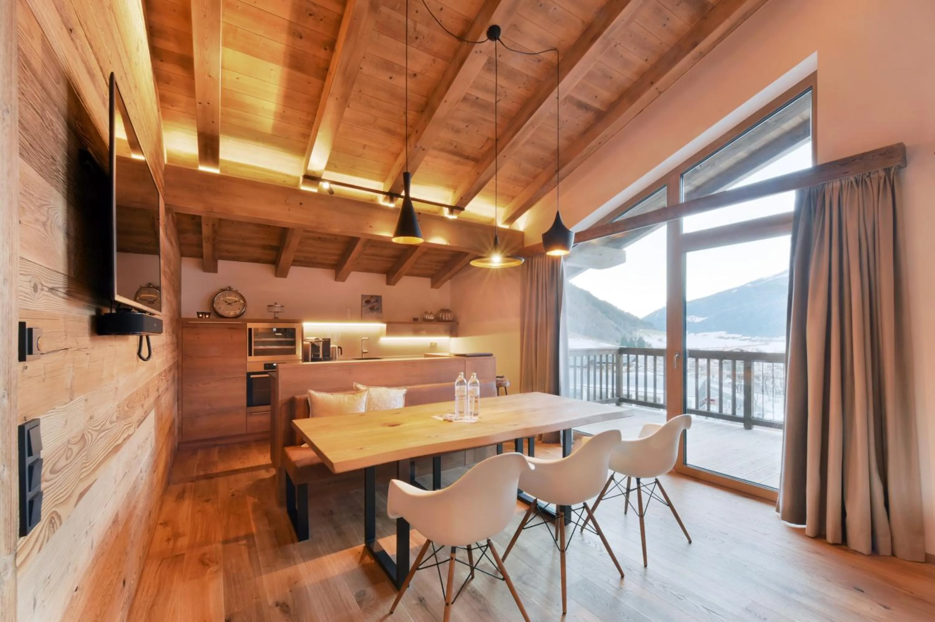 Kitchen or kitchenette in Venediger Lodge