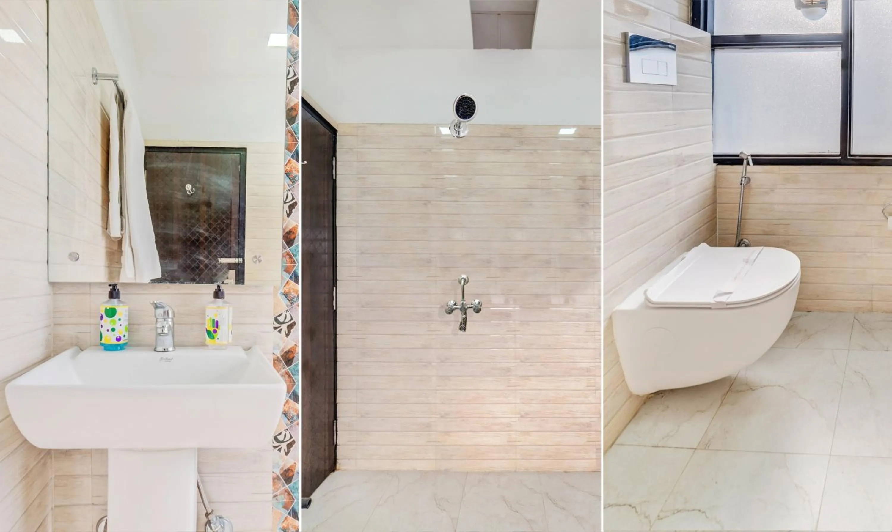 Shower in Hotel Nysha Palace Near IGI Airport