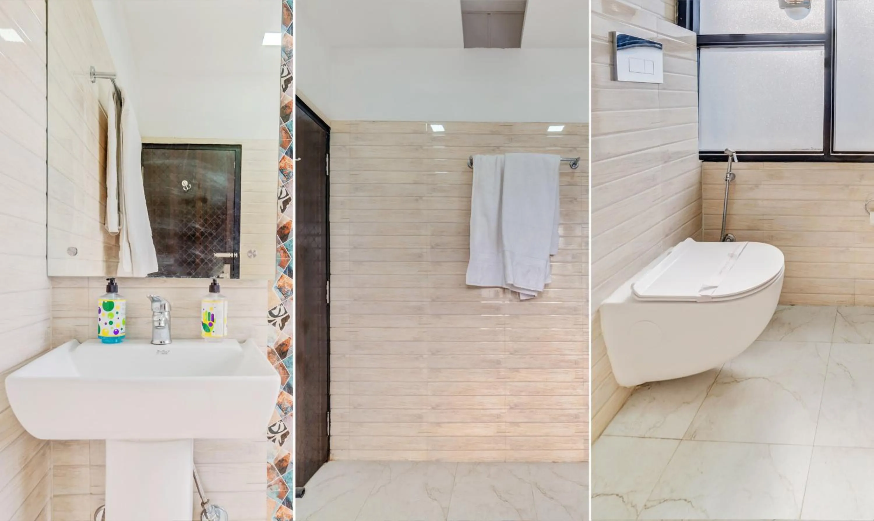 Shower in Hotel Nysha Palace Near IGI Airport