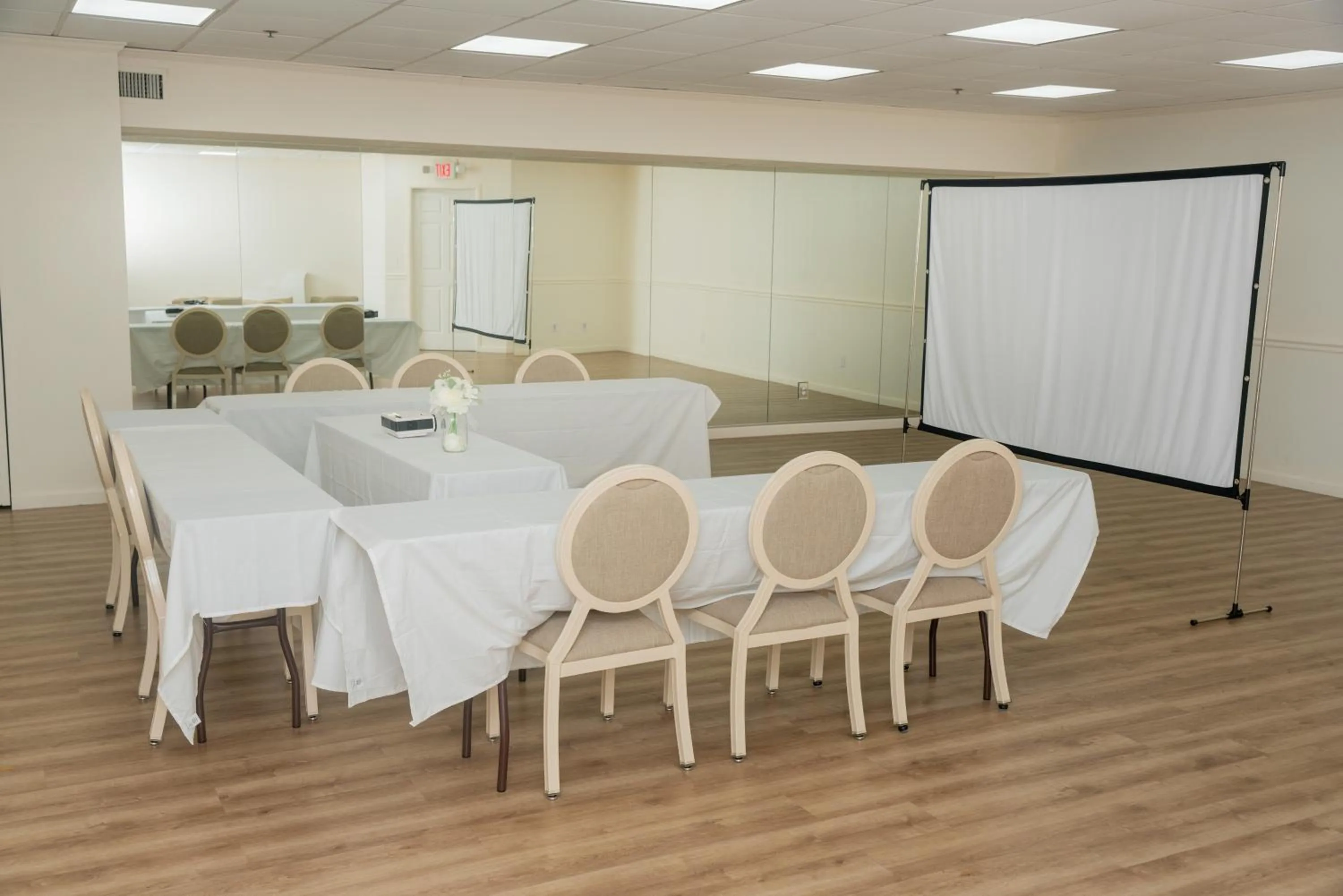Banquet/Function facilities in Boardwalk Inn and Suites