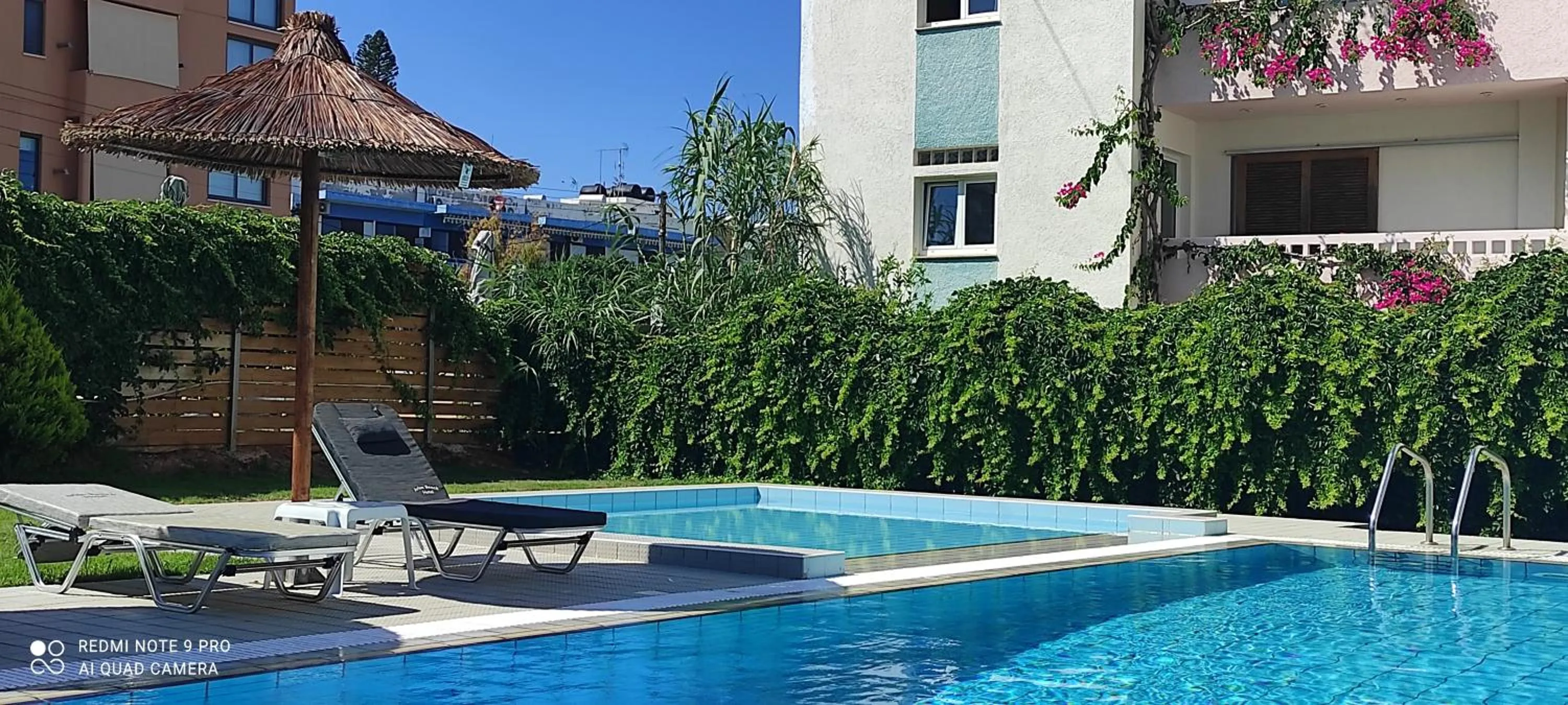 Swimming pool in Arlen Beach Hotel