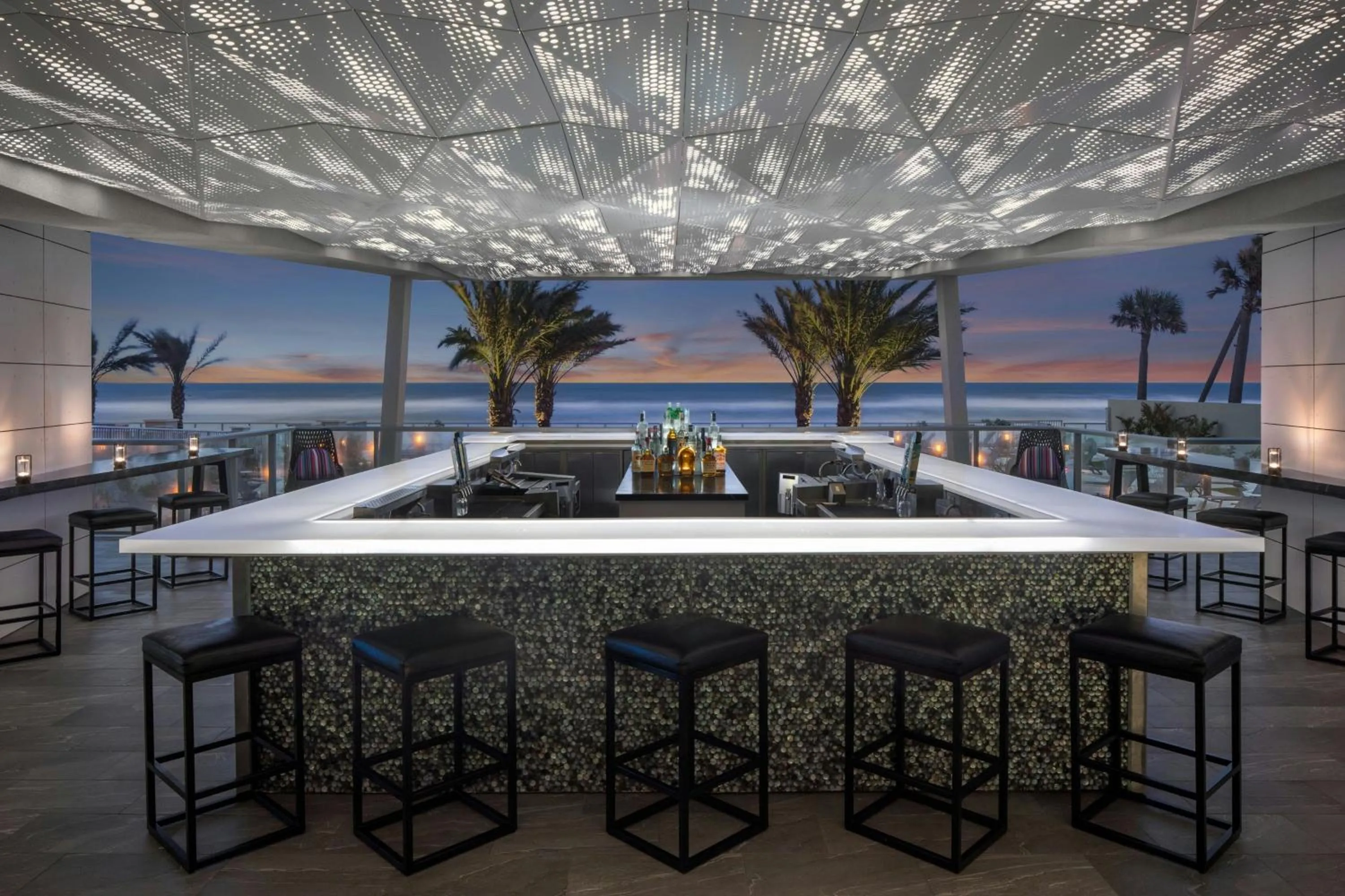 Restaurant/places to eat in Renaissance Daytona Beach Oceanfront Hotel