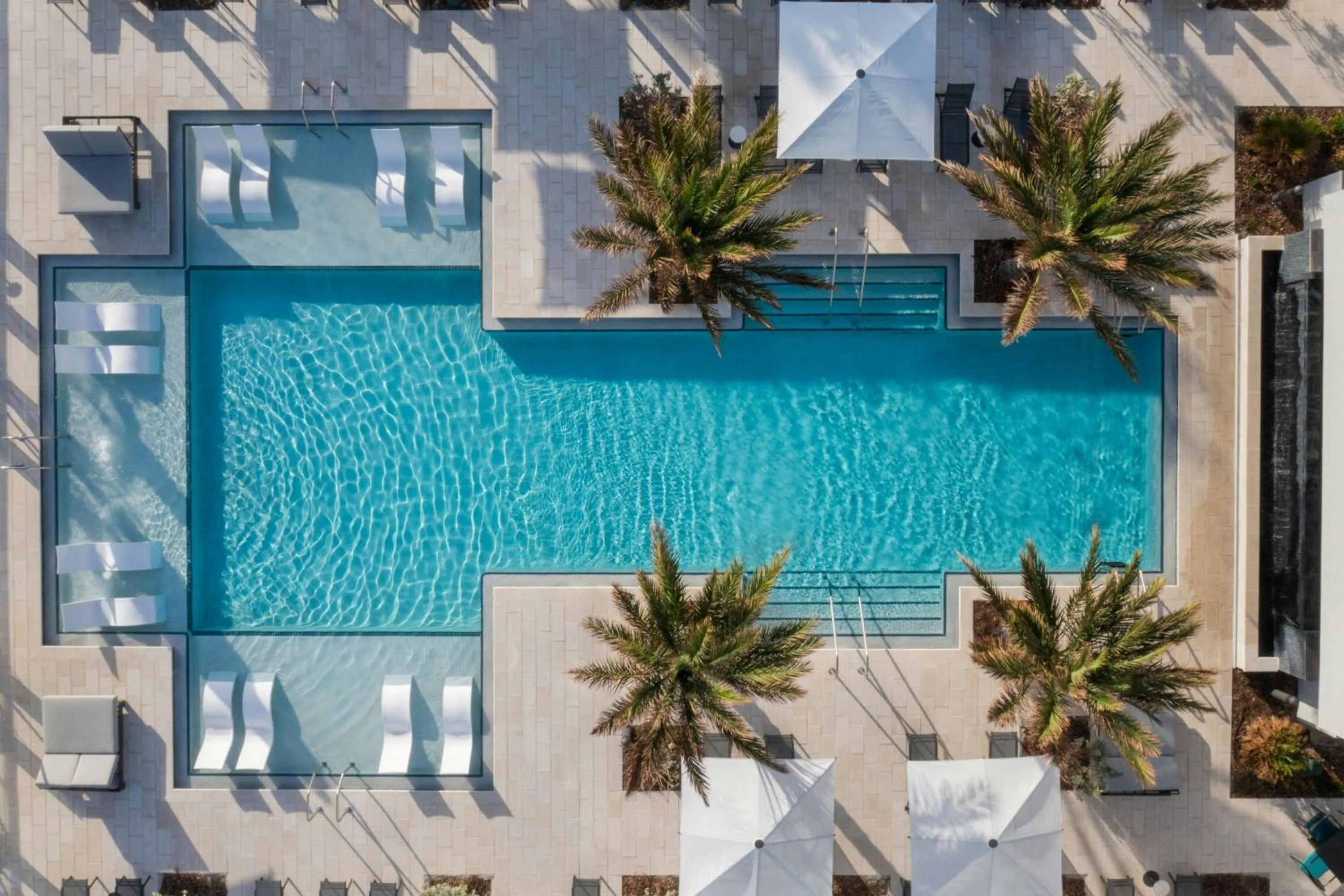 Swimming pool in Renaissance Daytona Beach Oceanfront Hotel