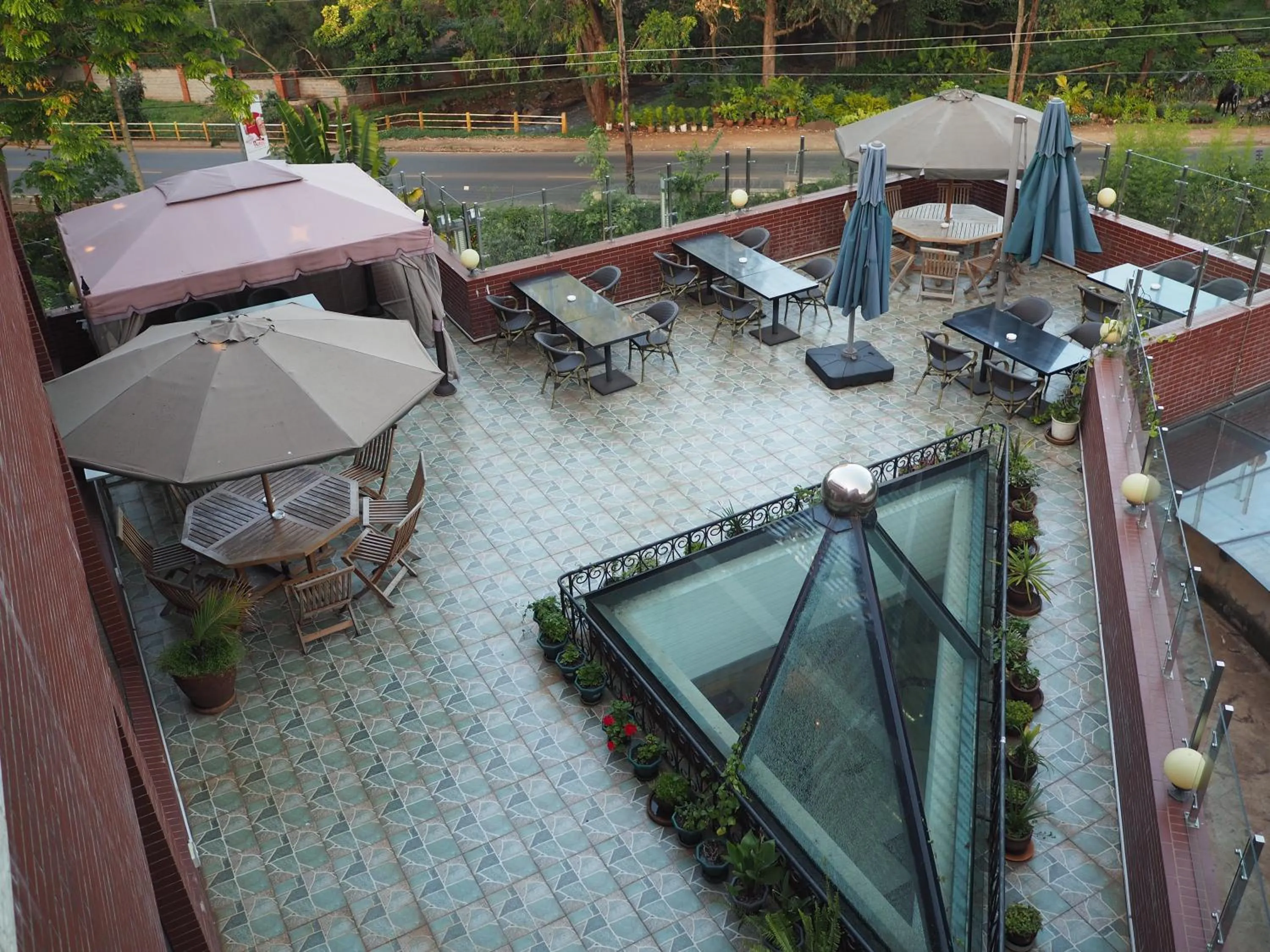 Soluxe Club International Hotel