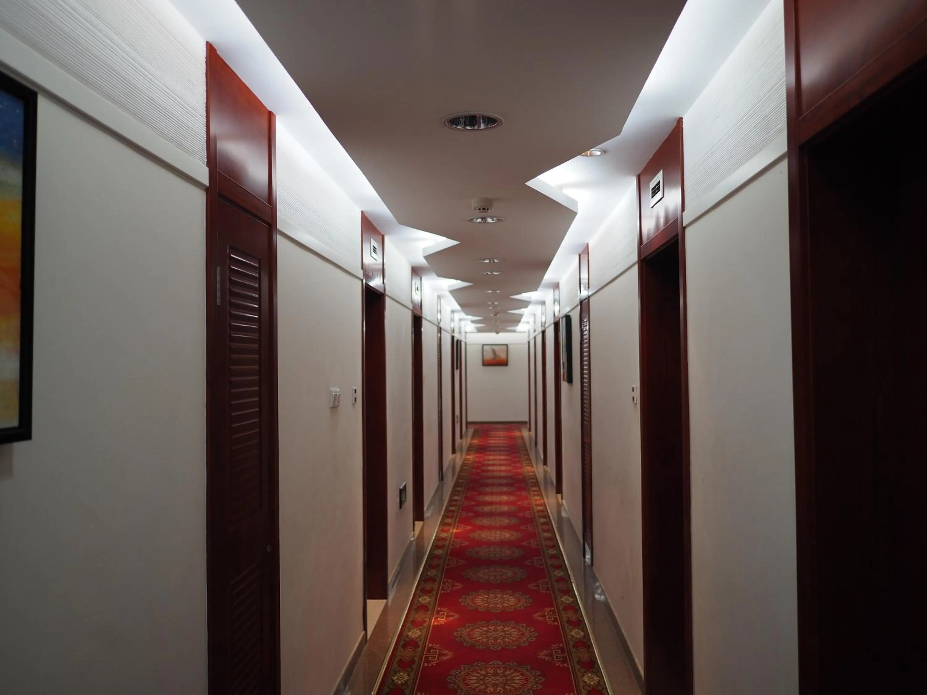 Soluxe Club International Hotel