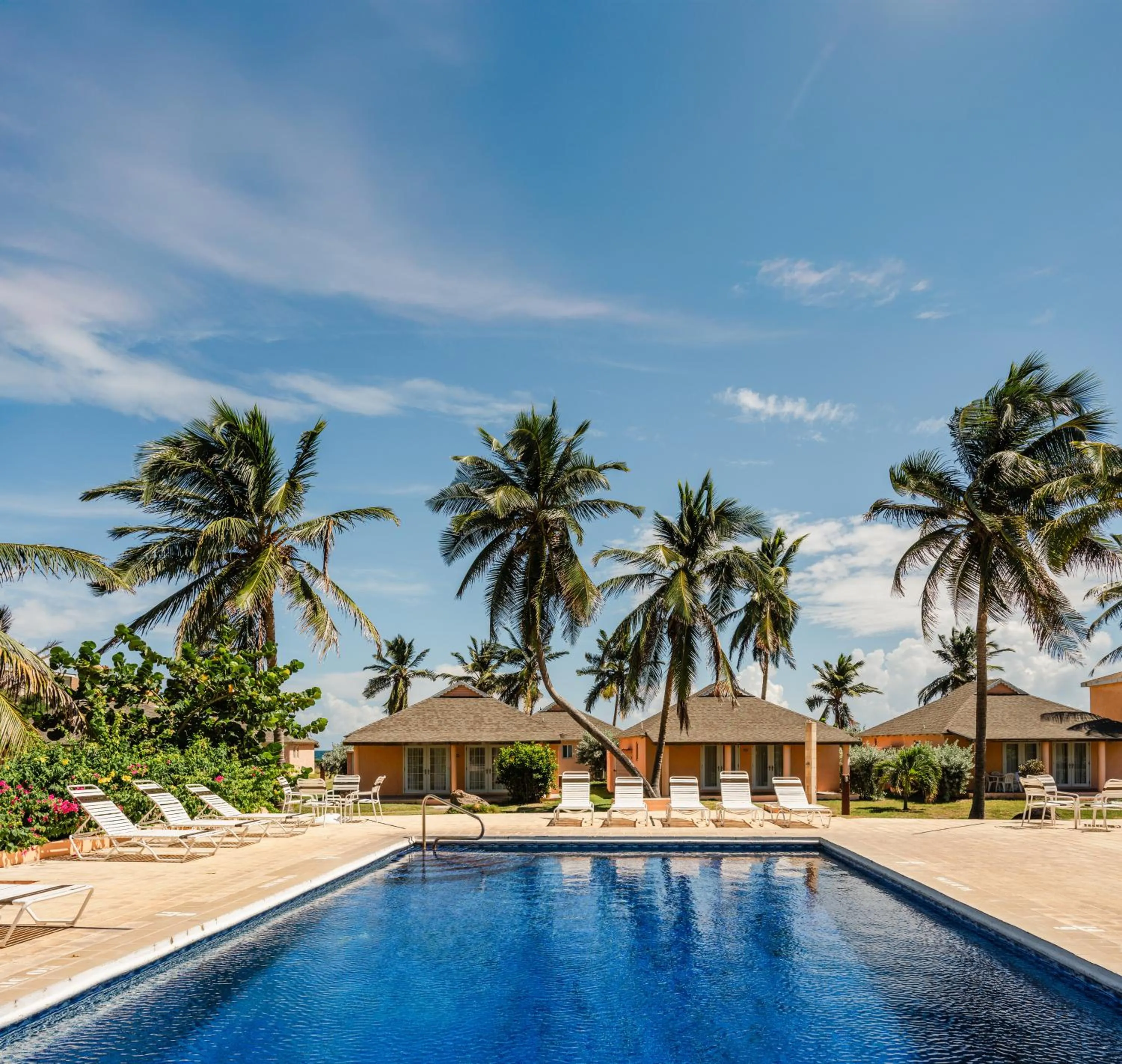 Swimming pool in Sugar Bay Club