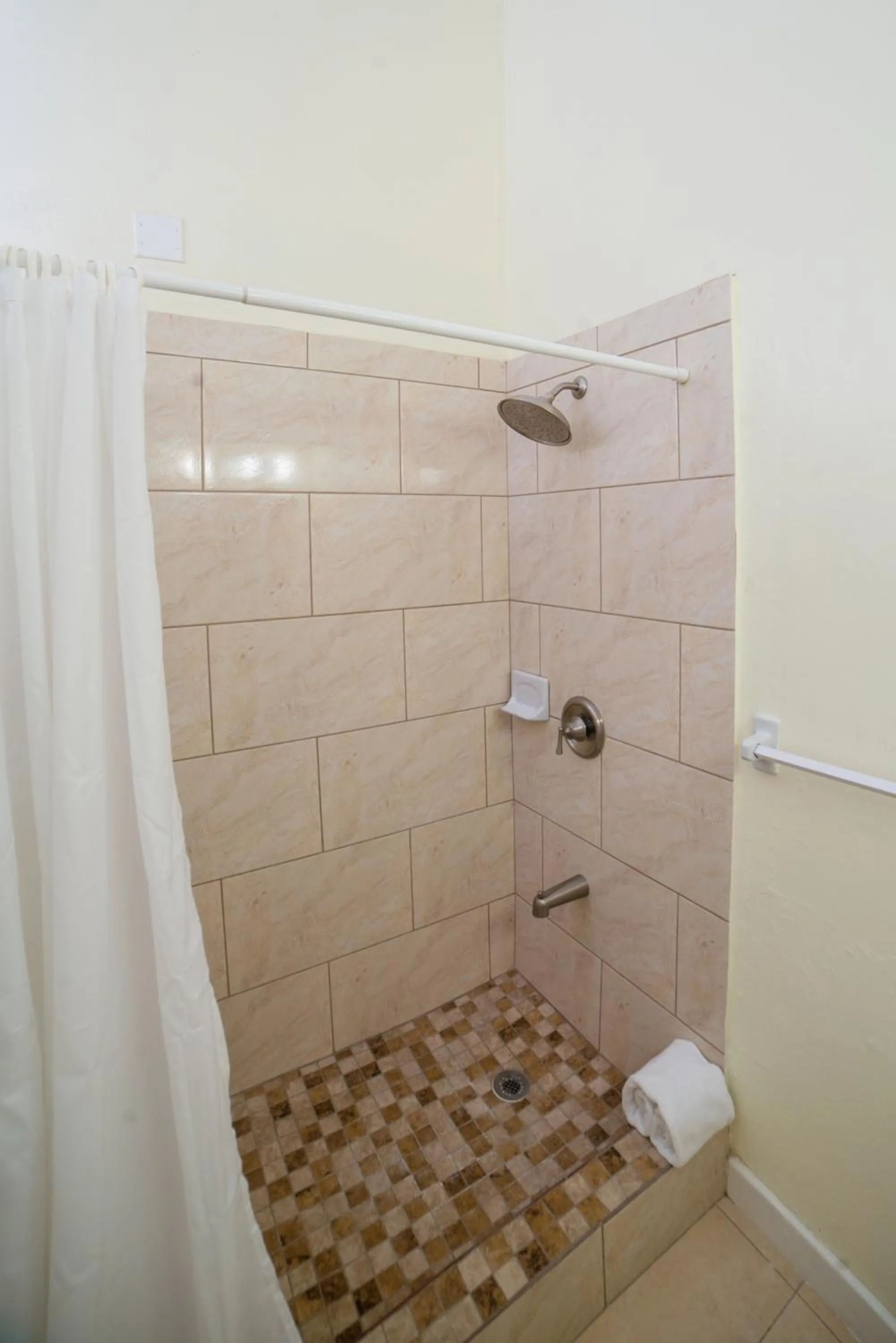 Shower in Sugar Bay Club