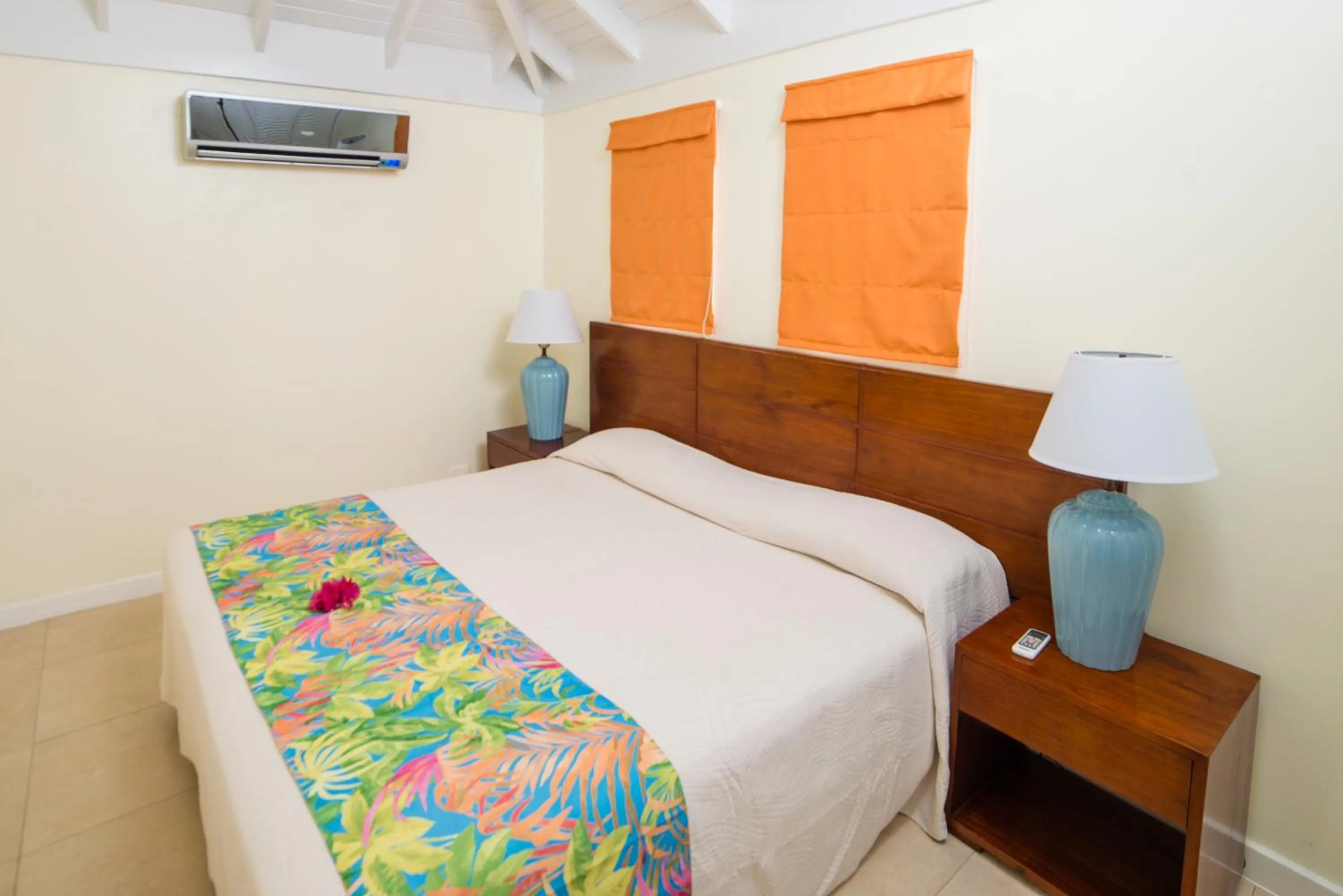 Decorative detail, Bed in Sugar Bay Club