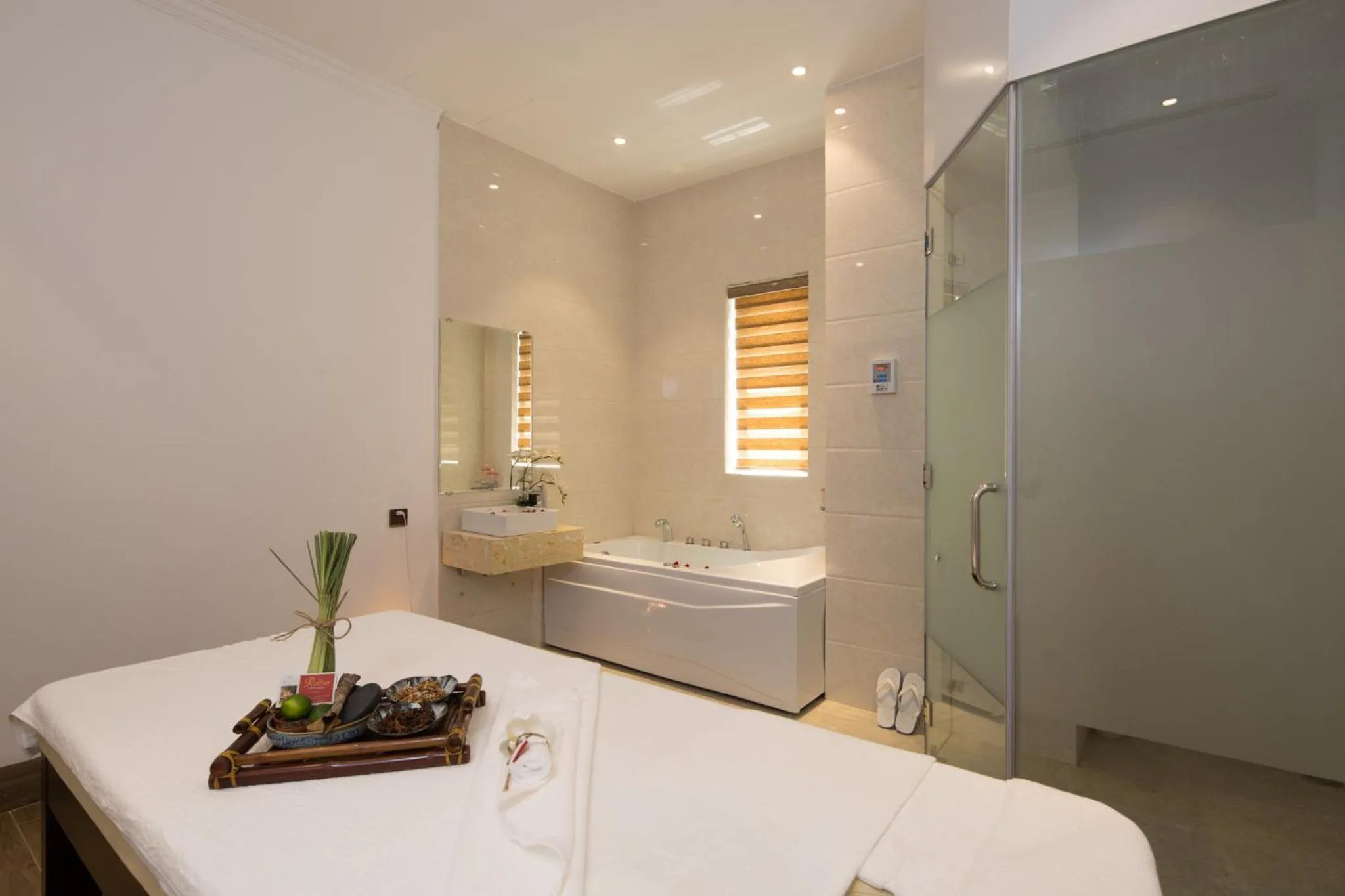 Massage in Roliva Hotel & Apartment Danang