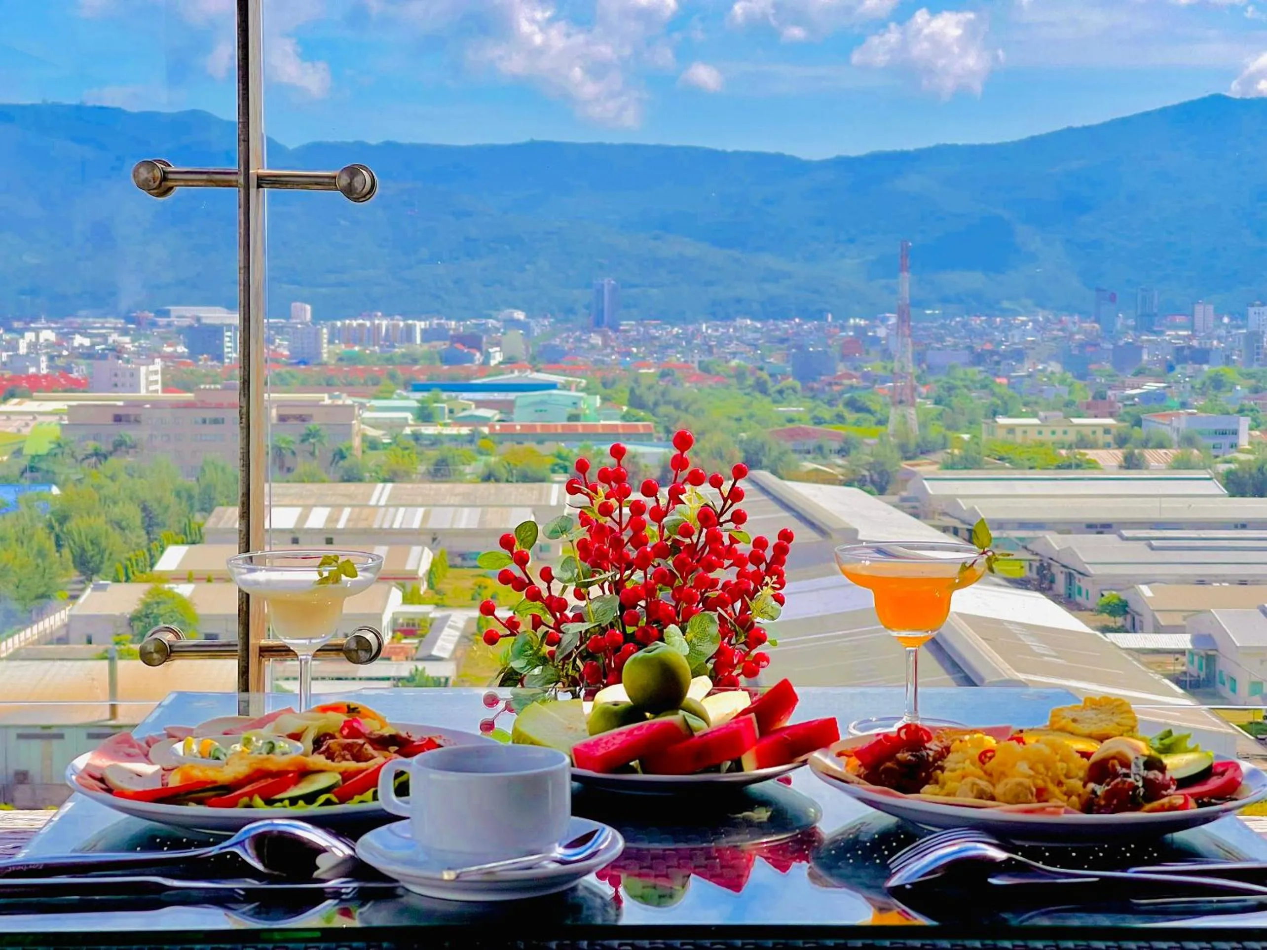 Food and drinks in Roliva Hotel & Apartment Danang