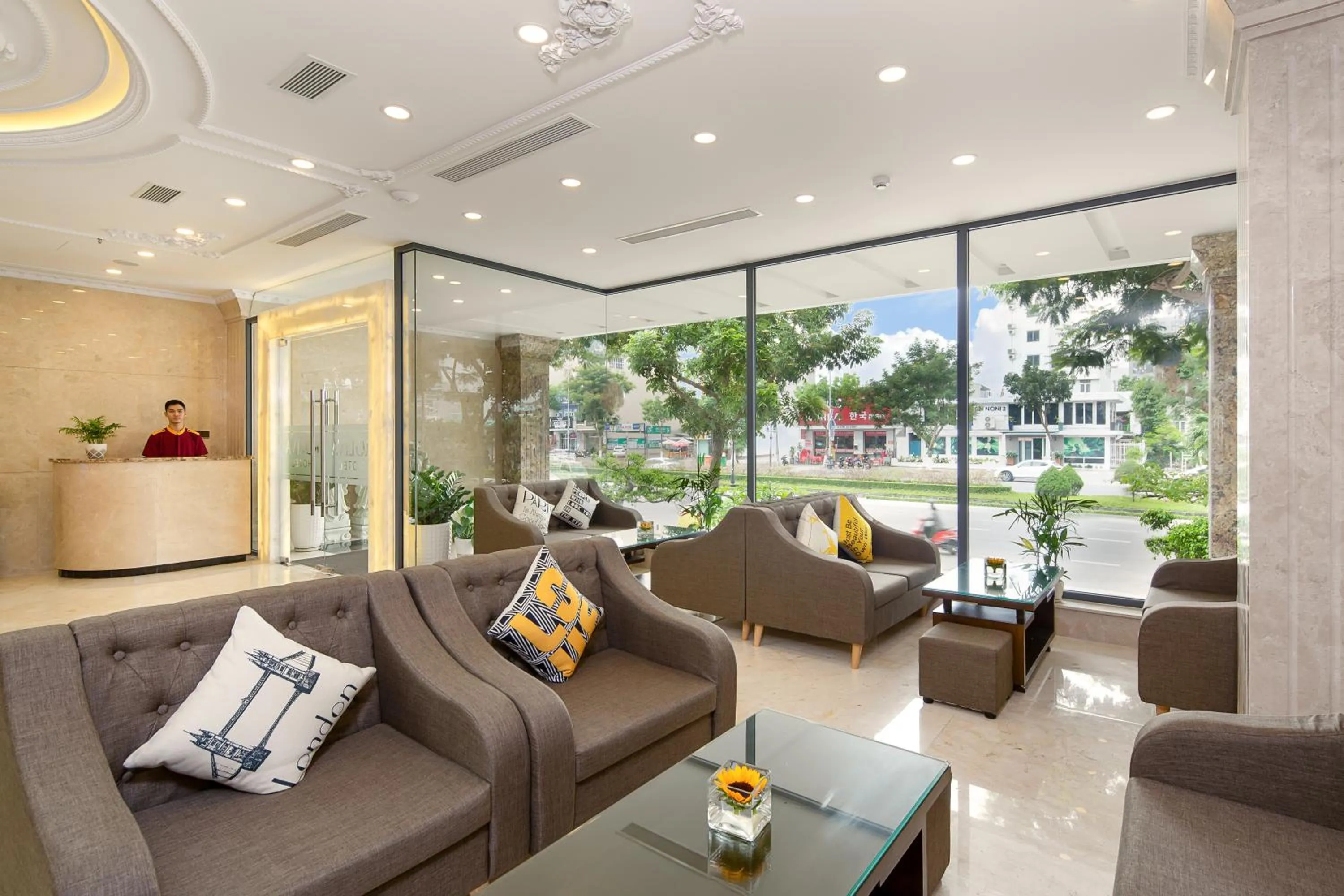 Lobby or reception in Roliva Hotel & Apartment Danang