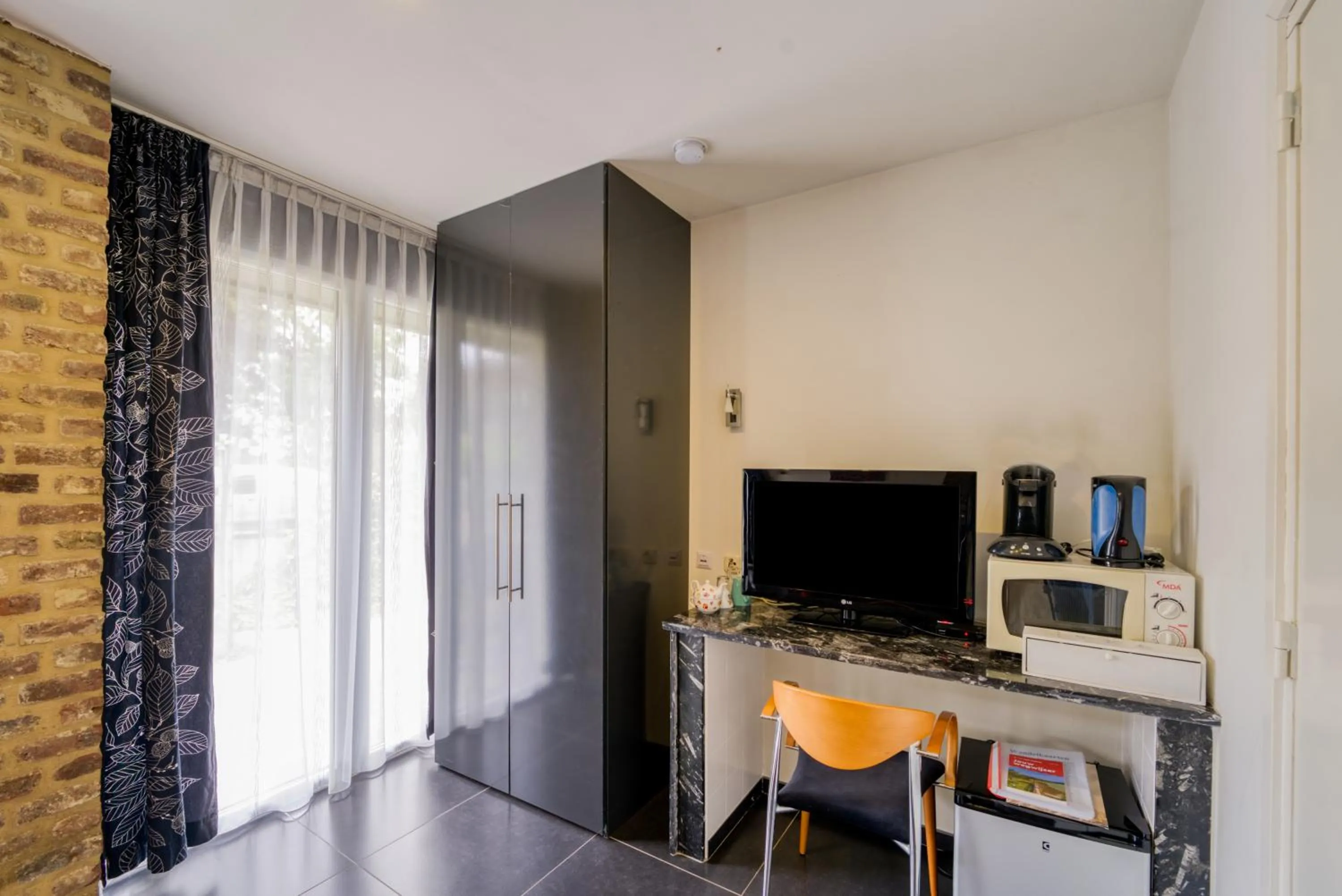 TV and multimedia in Meschermolen