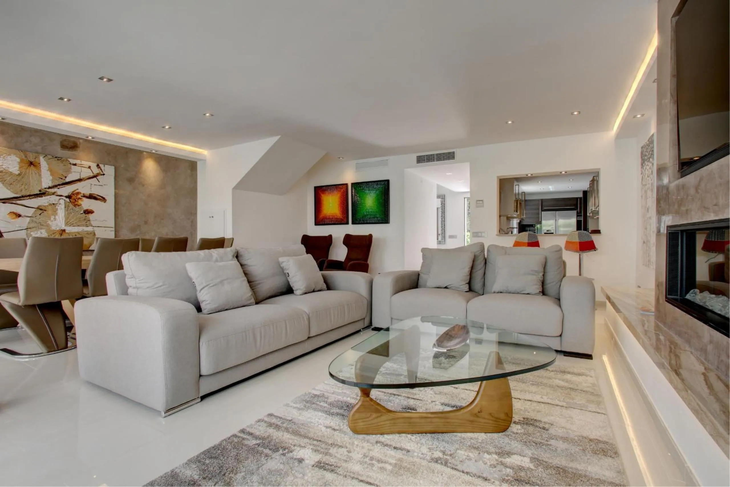 Casa Stefania - Modern Townhouse by Finest Rentals
