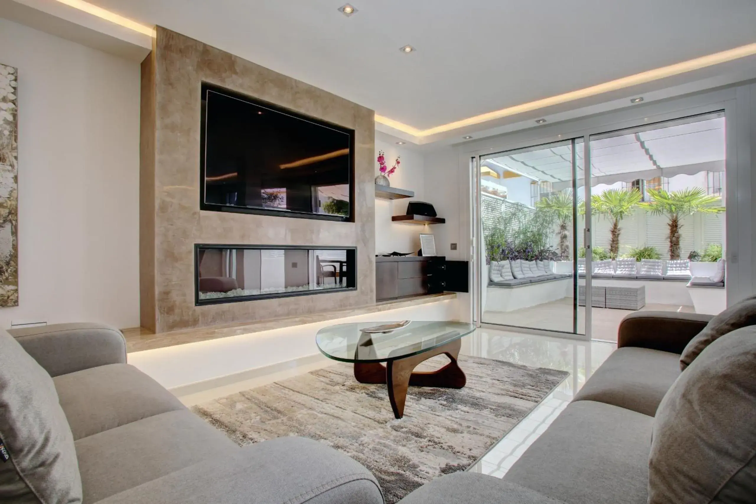 Casa Stefania - Modern Townhouse by Finest Rentals Casa Stefania - Modern Townhouse by Finest Rentals