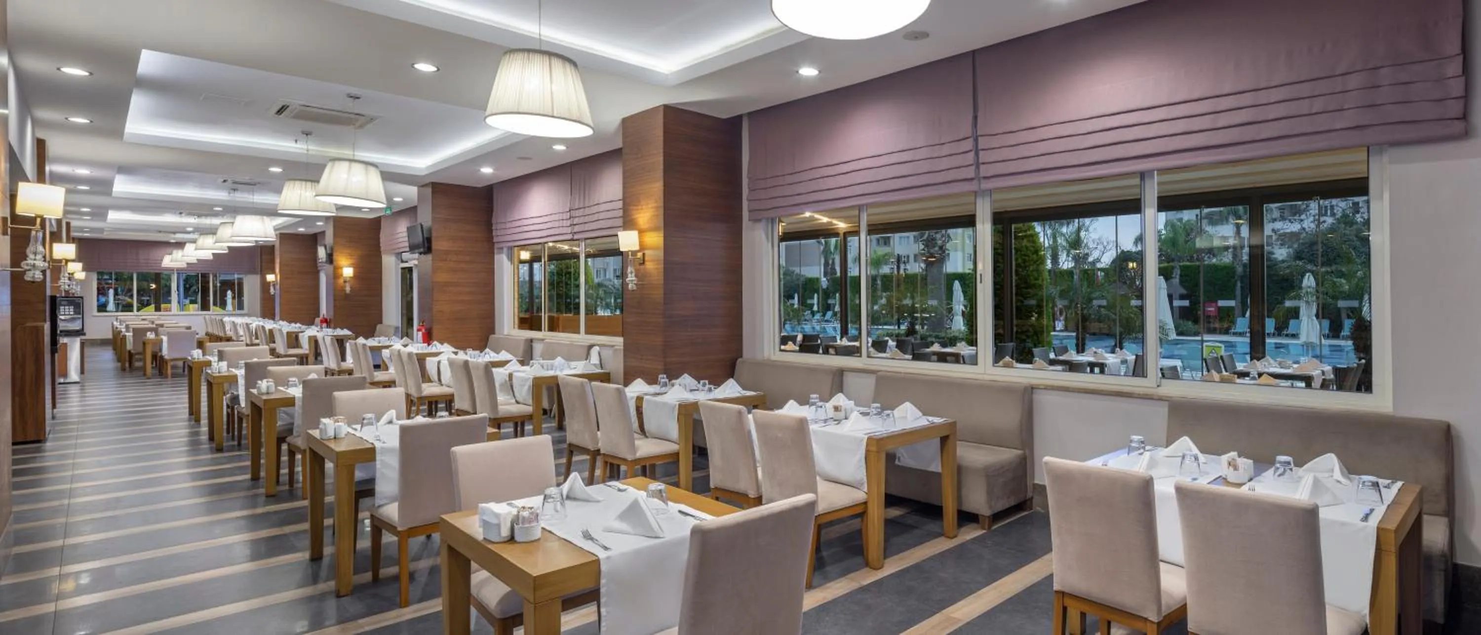 Restaurant/places to eat in Ramada Resort By Wyndham Lara